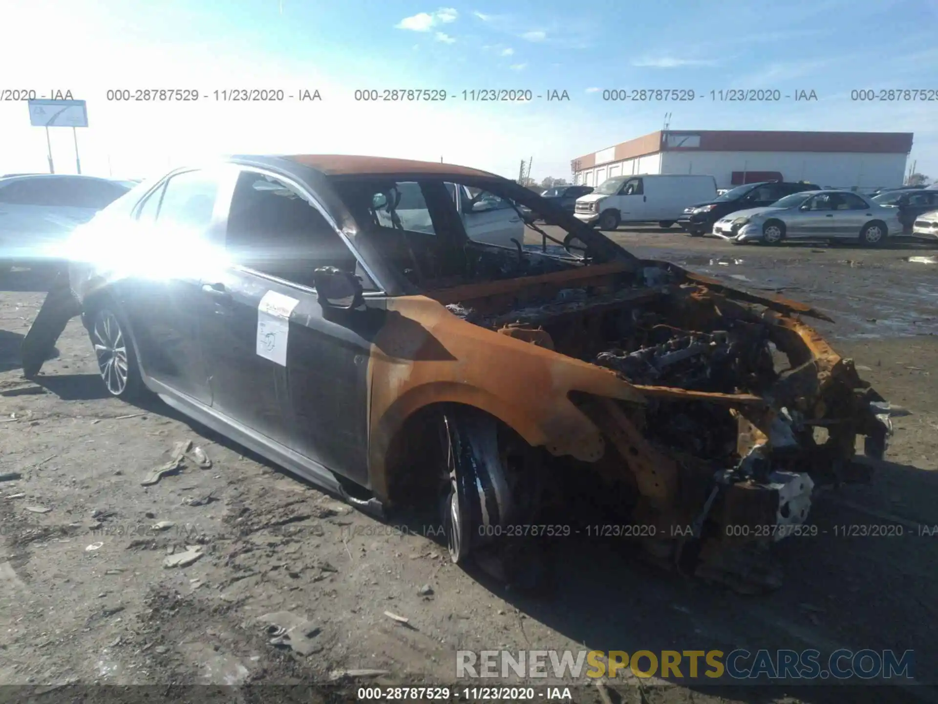 1 Photograph of a damaged car 4T1B11HK7KU274935 TOYOTA CAMRY 2019