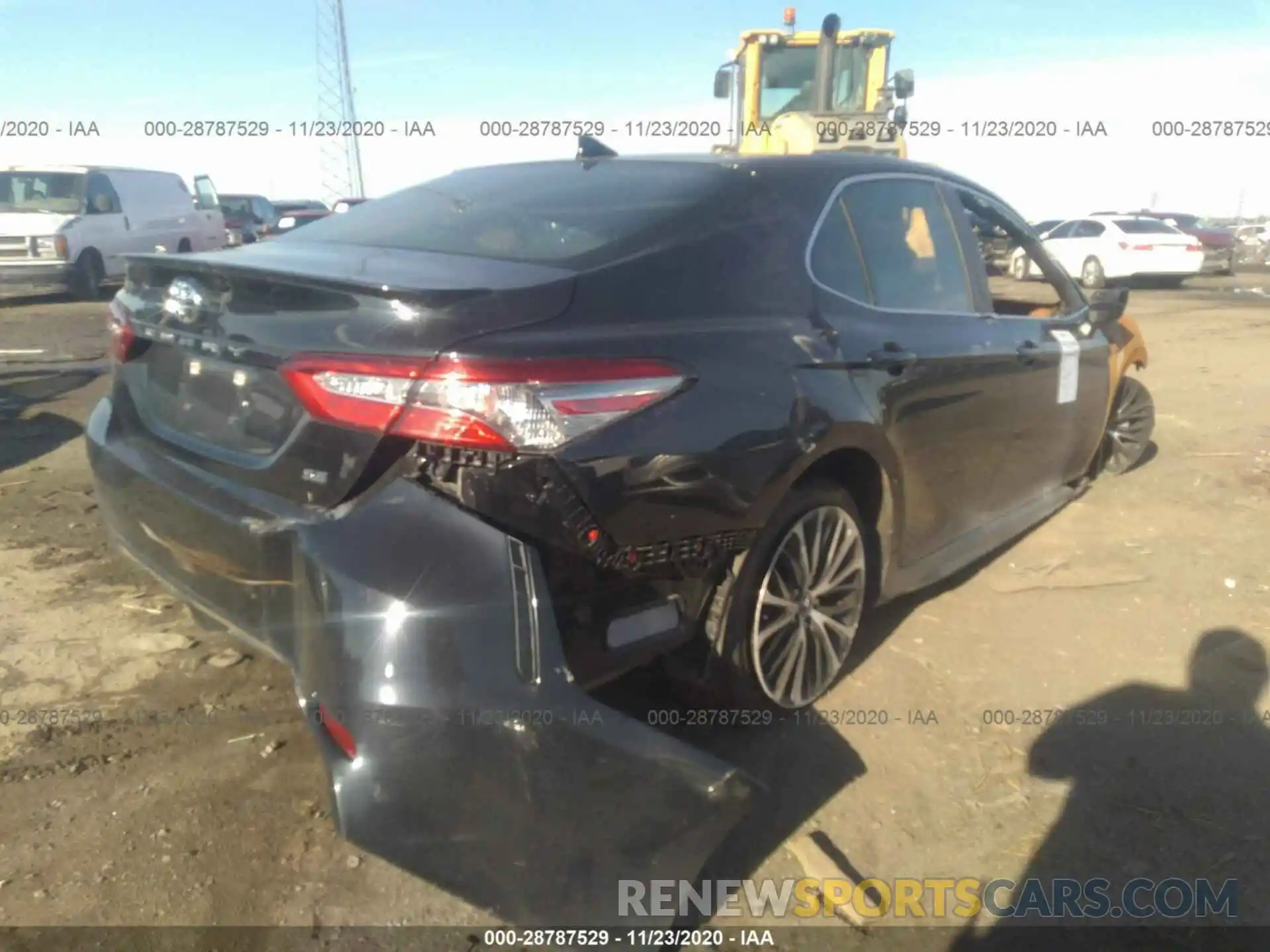 4 Photograph of a damaged car 4T1B11HK7KU274935 TOYOTA CAMRY 2019