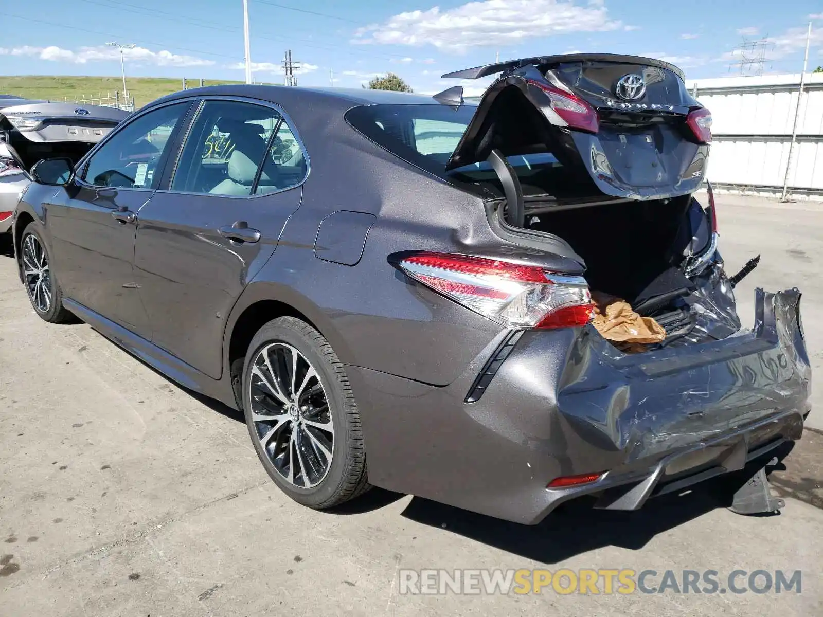 3 Photograph of a damaged car 4T1B11HK7KU277141 TOYOTA CAMRY 2019