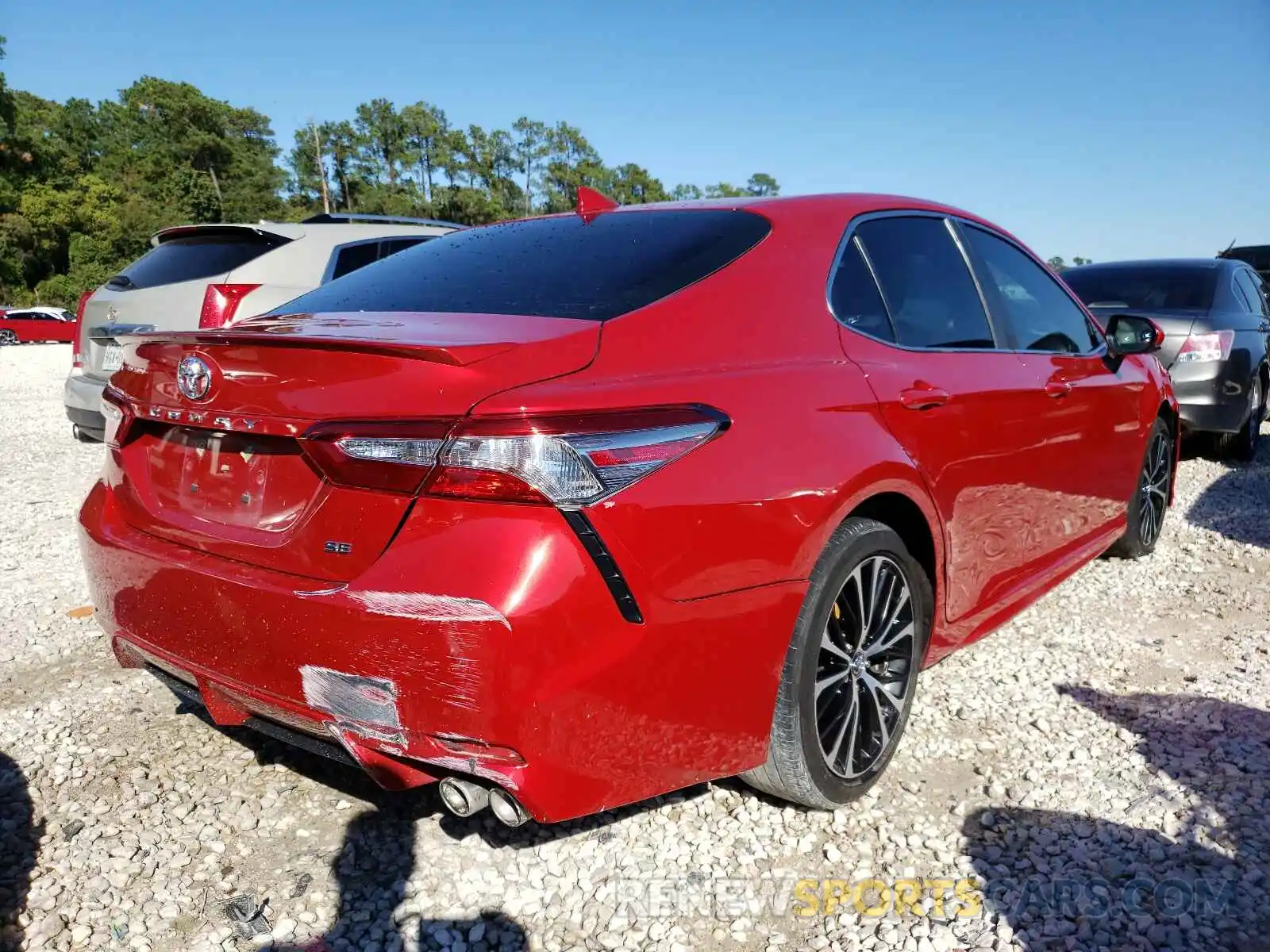 4 Photograph of a damaged car 4T1B11HK7KU278094 TOYOTA CAMRY 2019