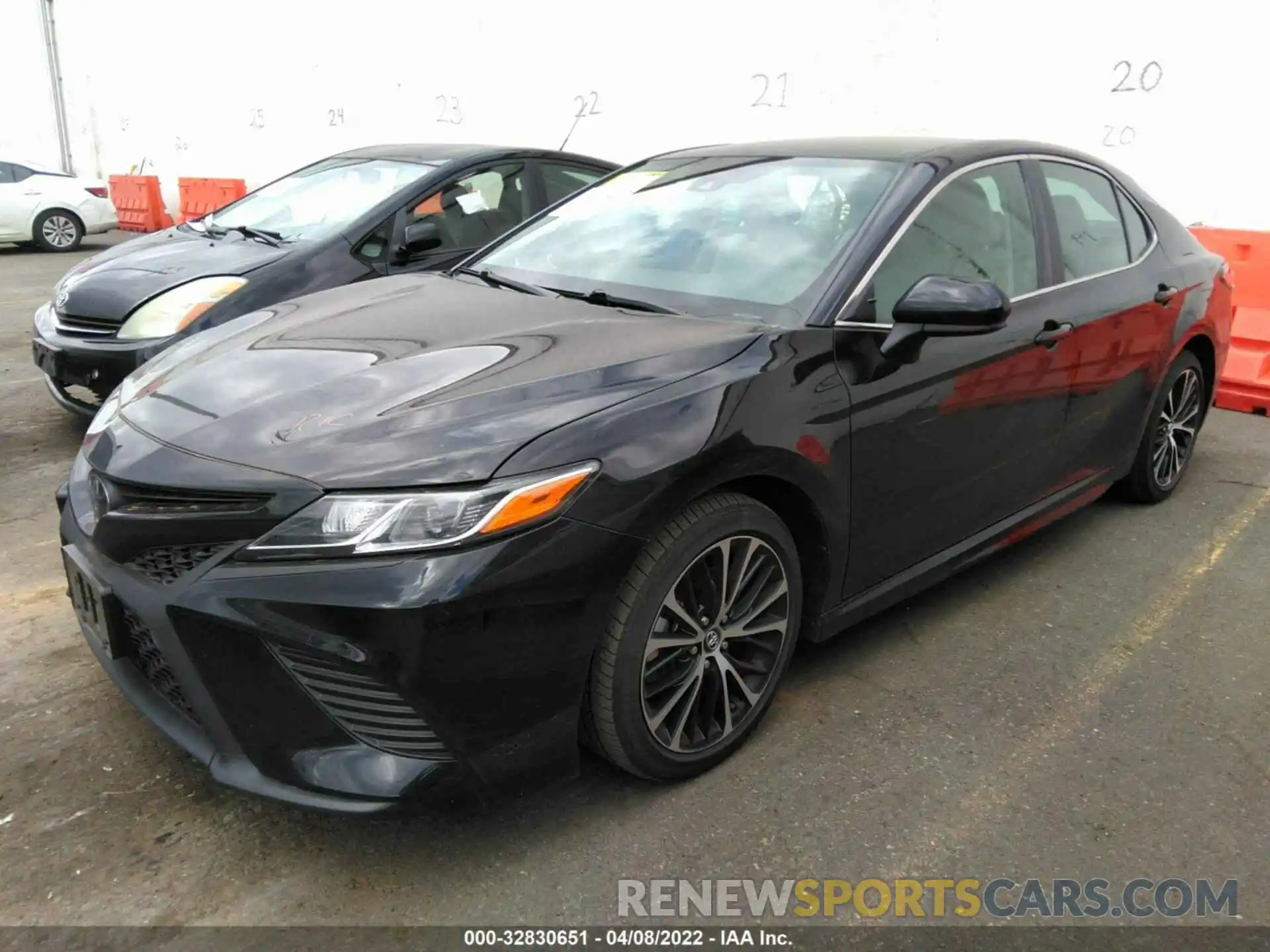 2 Photograph of a damaged car 4T1B11HK7KU280900 TOYOTA CAMRY 2019