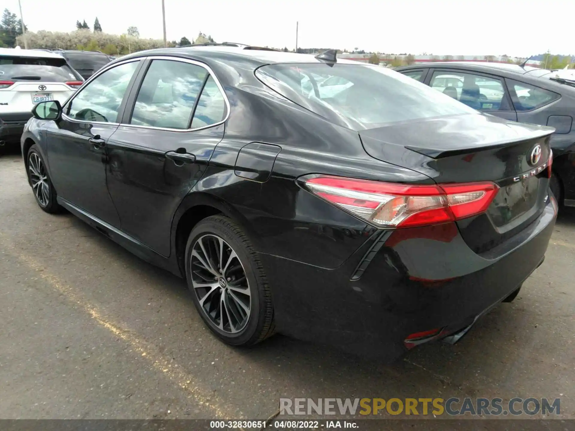 3 Photograph of a damaged car 4T1B11HK7KU280900 TOYOTA CAMRY 2019