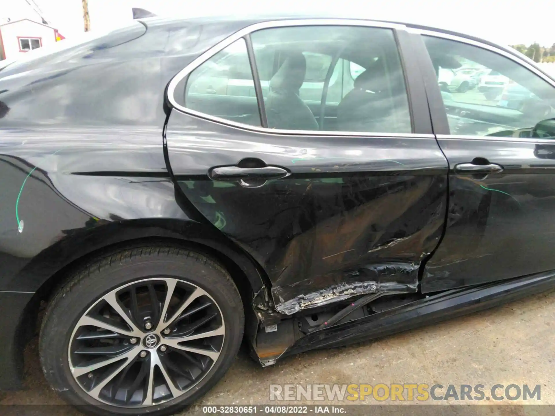 6 Photograph of a damaged car 4T1B11HK7KU280900 TOYOTA CAMRY 2019