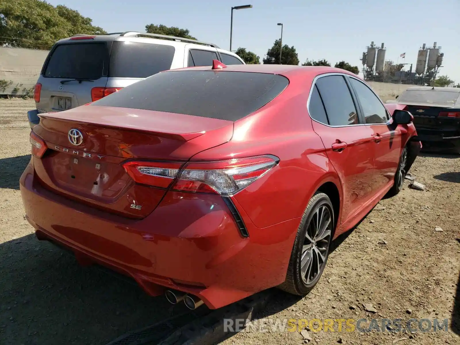 4 Photograph of a damaged car 4T1B11HK7KU281934 TOYOTA CAMRY 2019