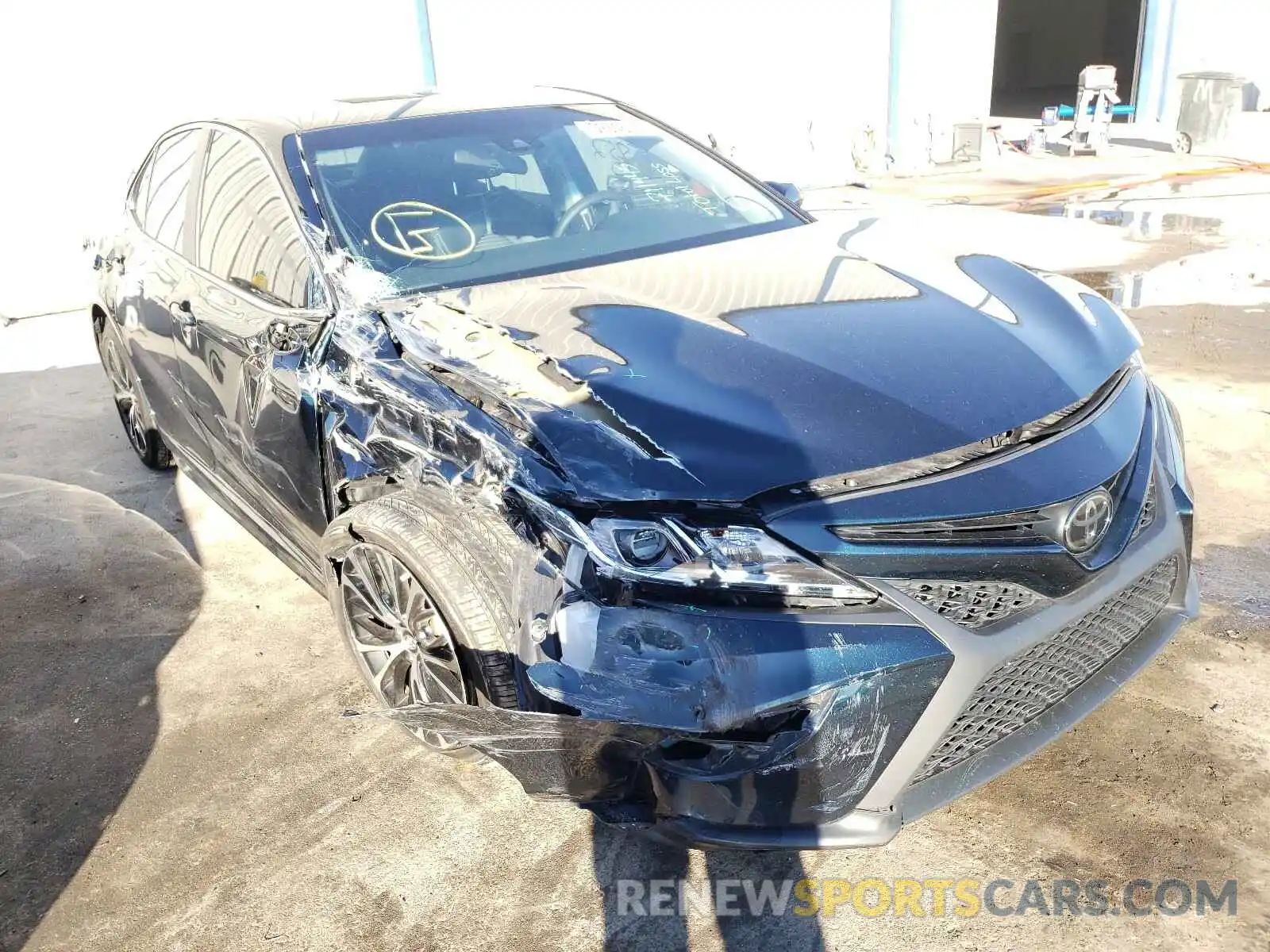 1 Photograph of a damaged car 4T1B11HK7KU283053 TOYOTA CAMRY 2019