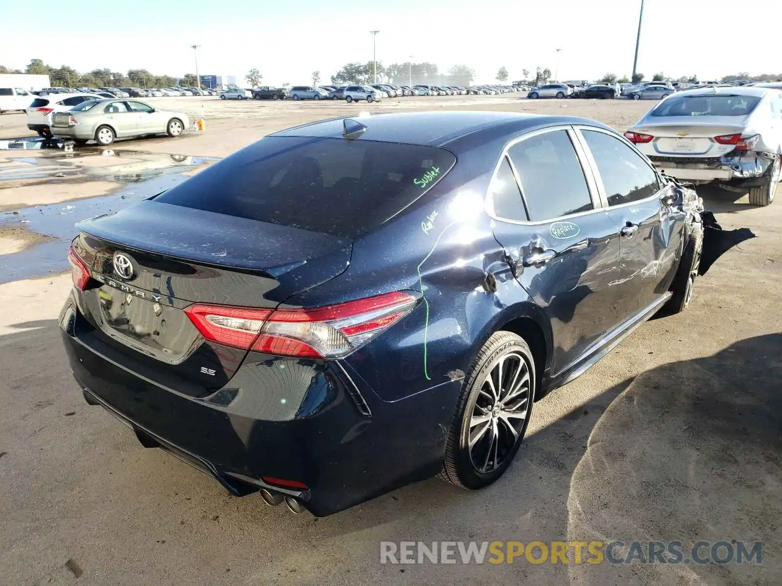 4 Photograph of a damaged car 4T1B11HK7KU283053 TOYOTA CAMRY 2019