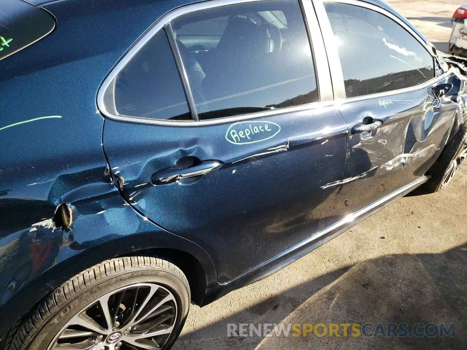 9 Photograph of a damaged car 4T1B11HK7KU283053 TOYOTA CAMRY 2019