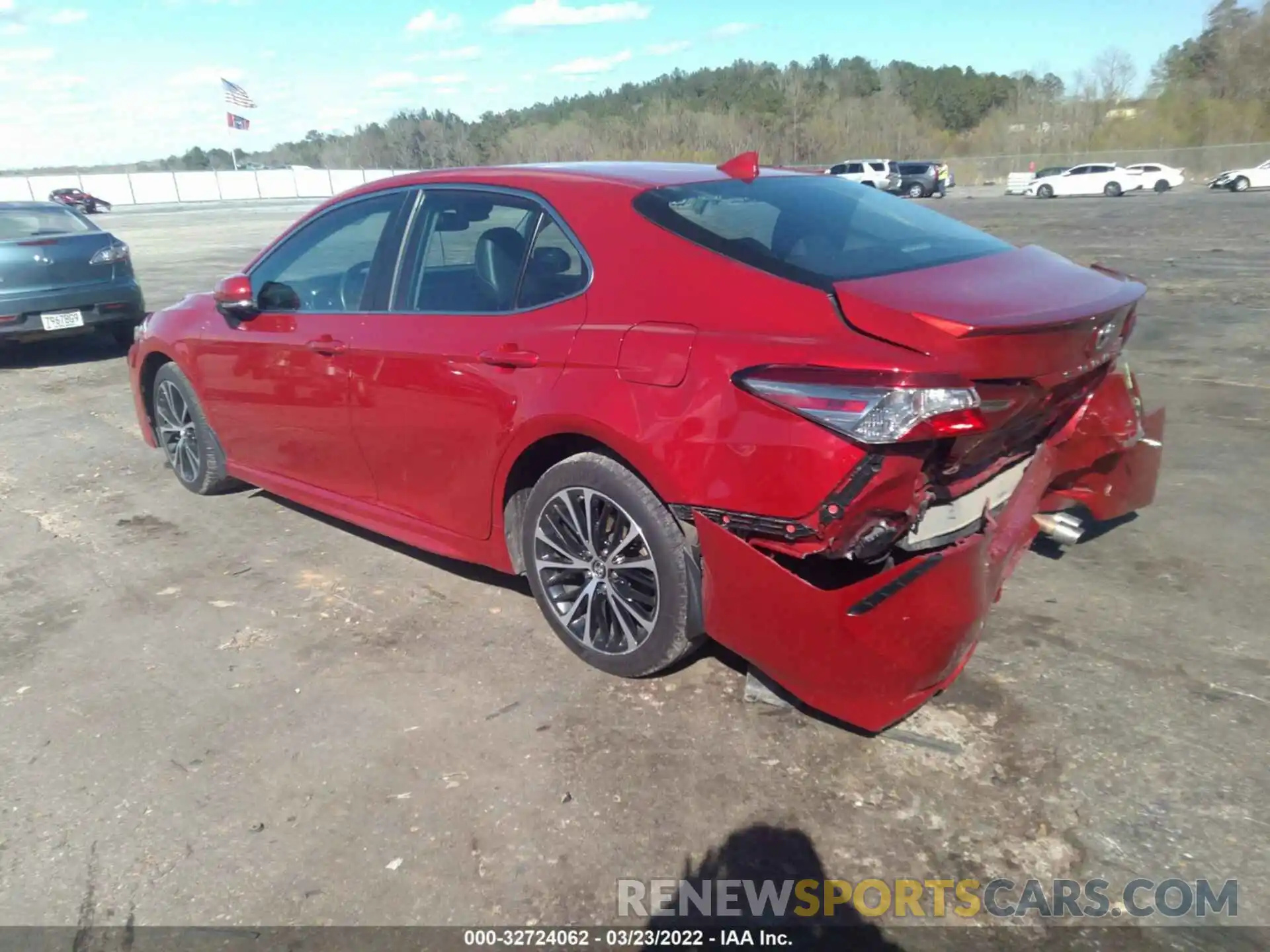 3 Photograph of a damaged car 4T1B11HK7KU283683 TOYOTA CAMRY 2019