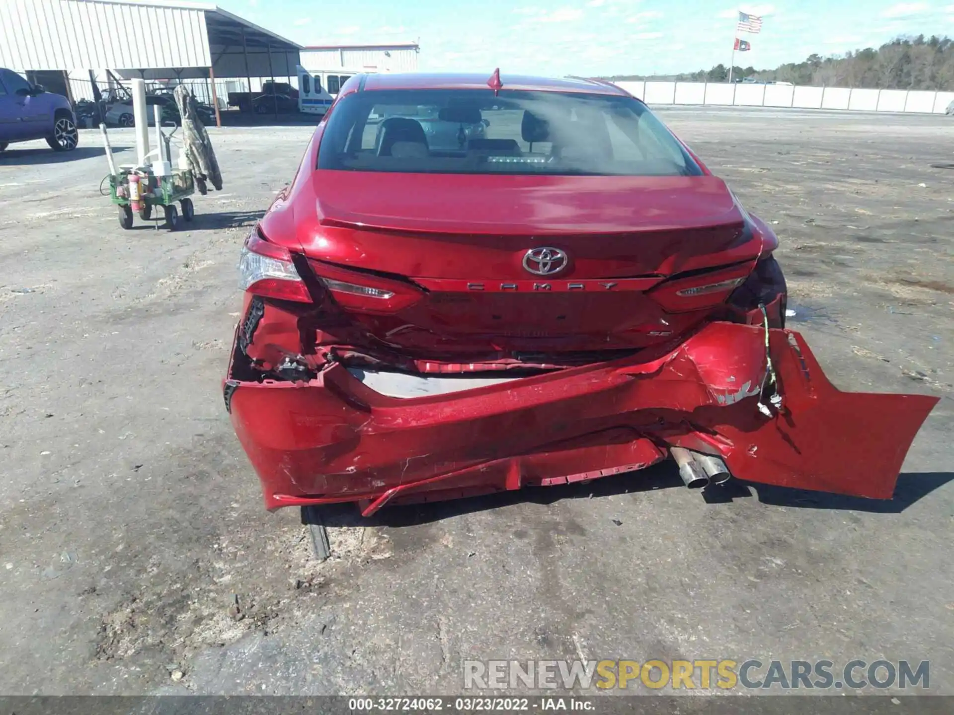 6 Photograph of a damaged car 4T1B11HK7KU283683 TOYOTA CAMRY 2019