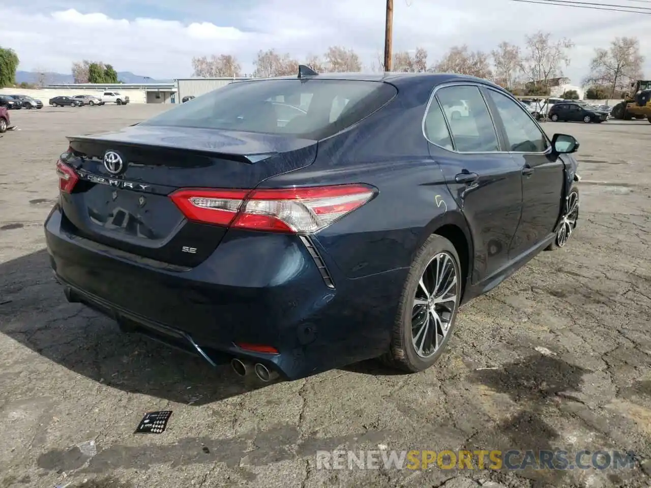 4 Photograph of a damaged car 4T1B11HK7KU283974 TOYOTA CAMRY 2019