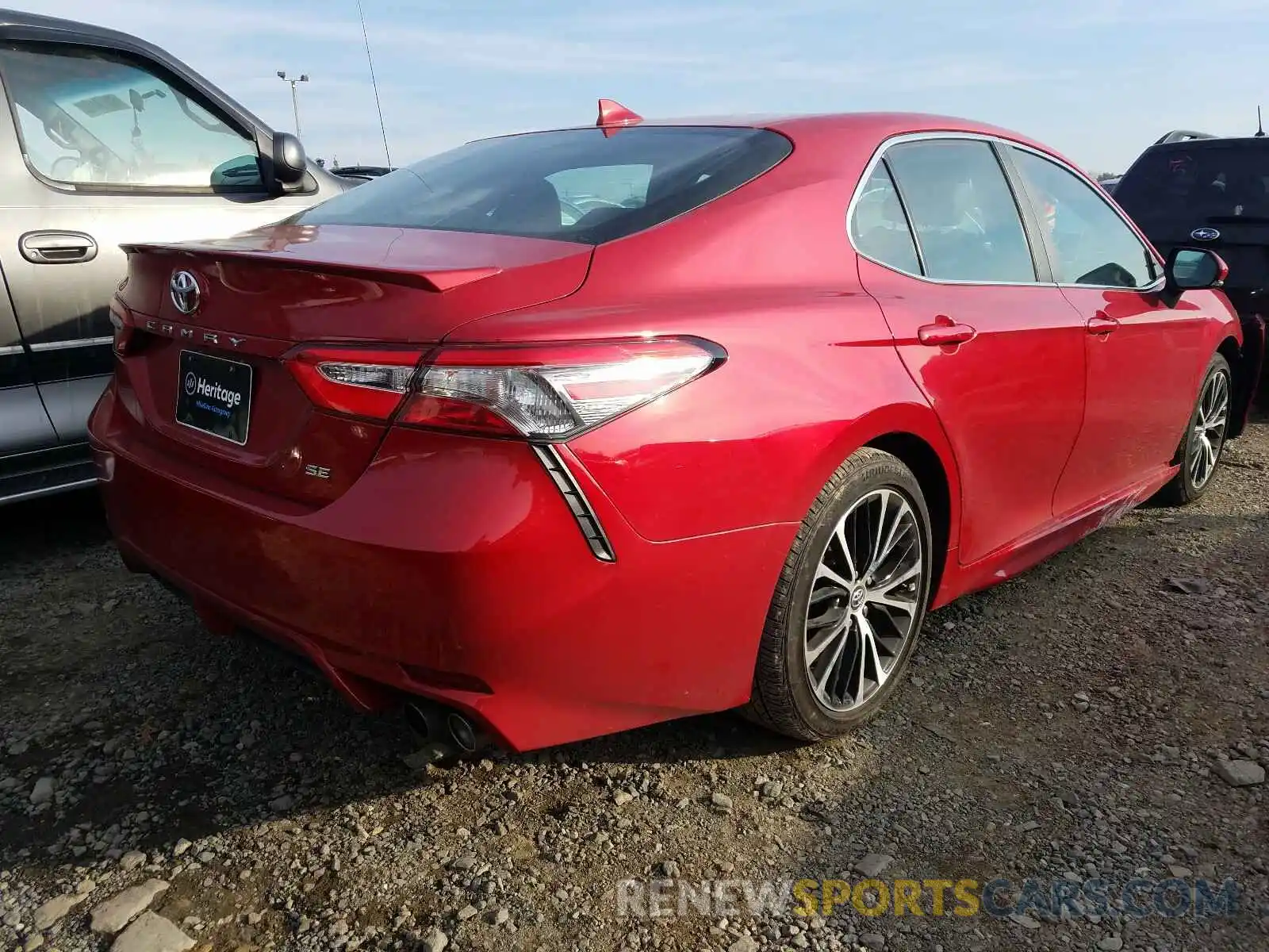 4 Фотография поврежденного автомобиля 4T1B11HK7KU285403 TOYOTA CAMRY 2019