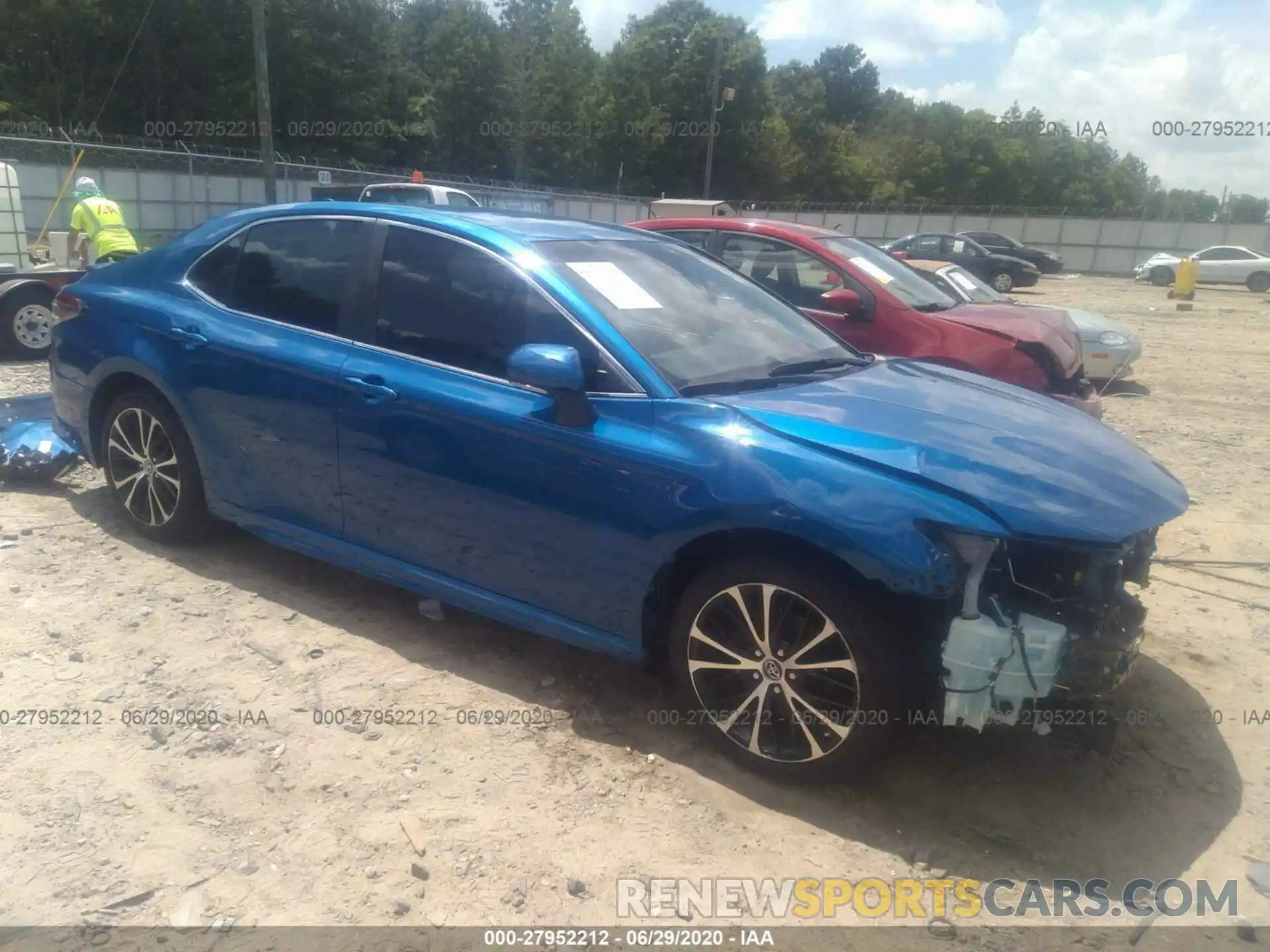 1 Photograph of a damaged car 4T1B11HK7KU286714 TOYOTA CAMRY 2019