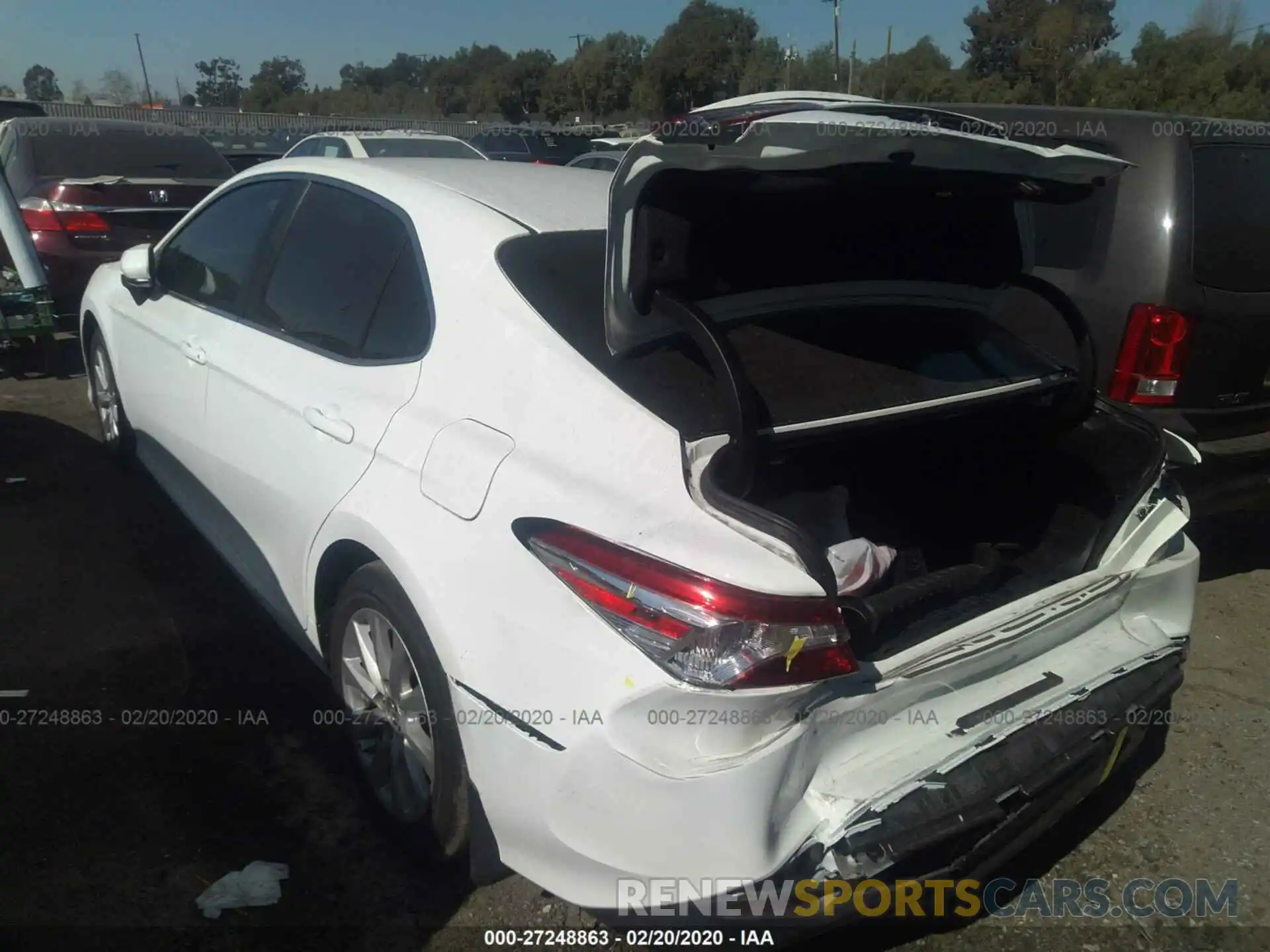 3 Photograph of a damaged car 4T1B11HK7KU288415 TOYOTA CAMRY 2019