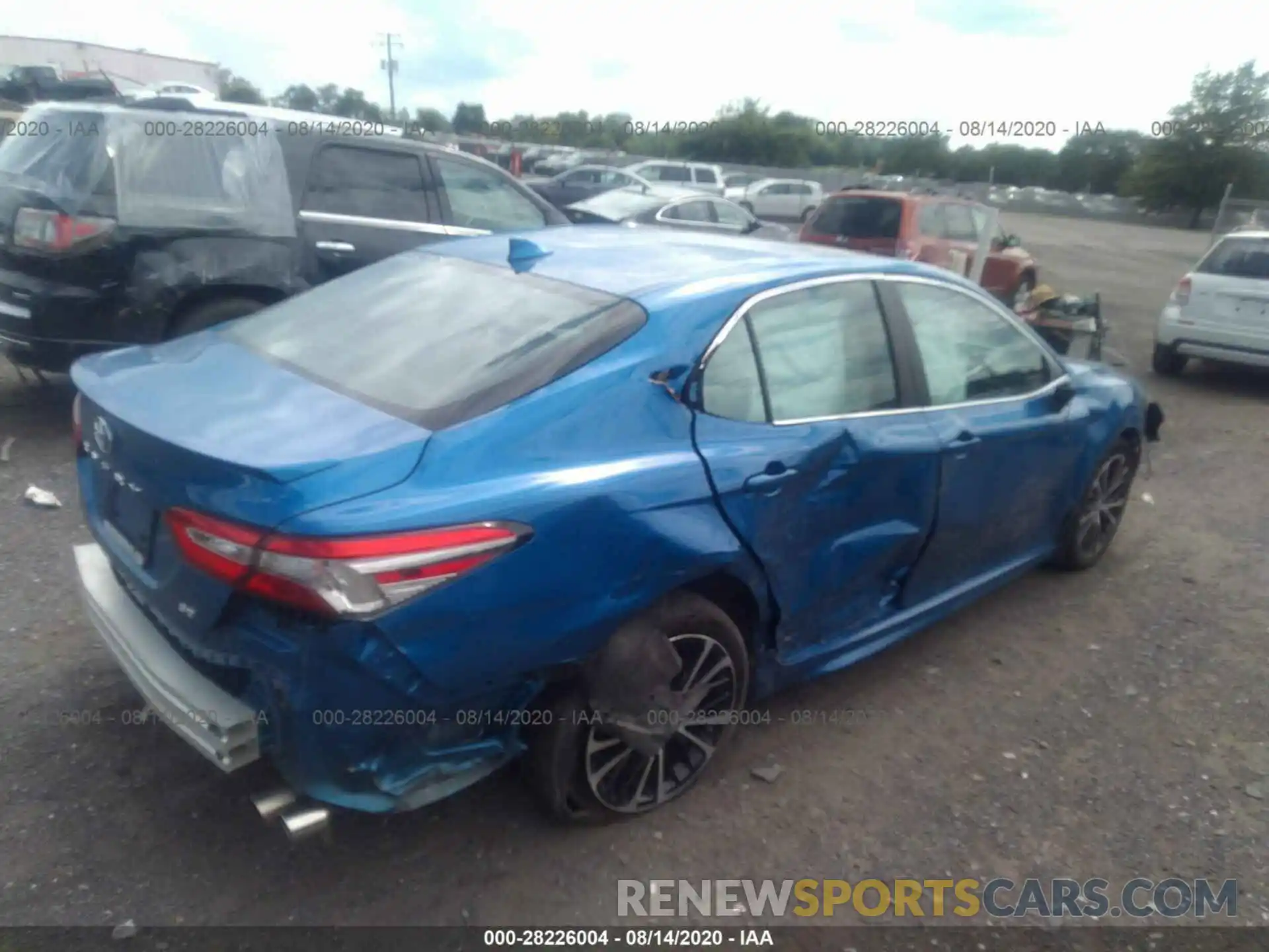 4 Photograph of a damaged car 4T1B11HK7KU288480 TOYOTA CAMRY 2019