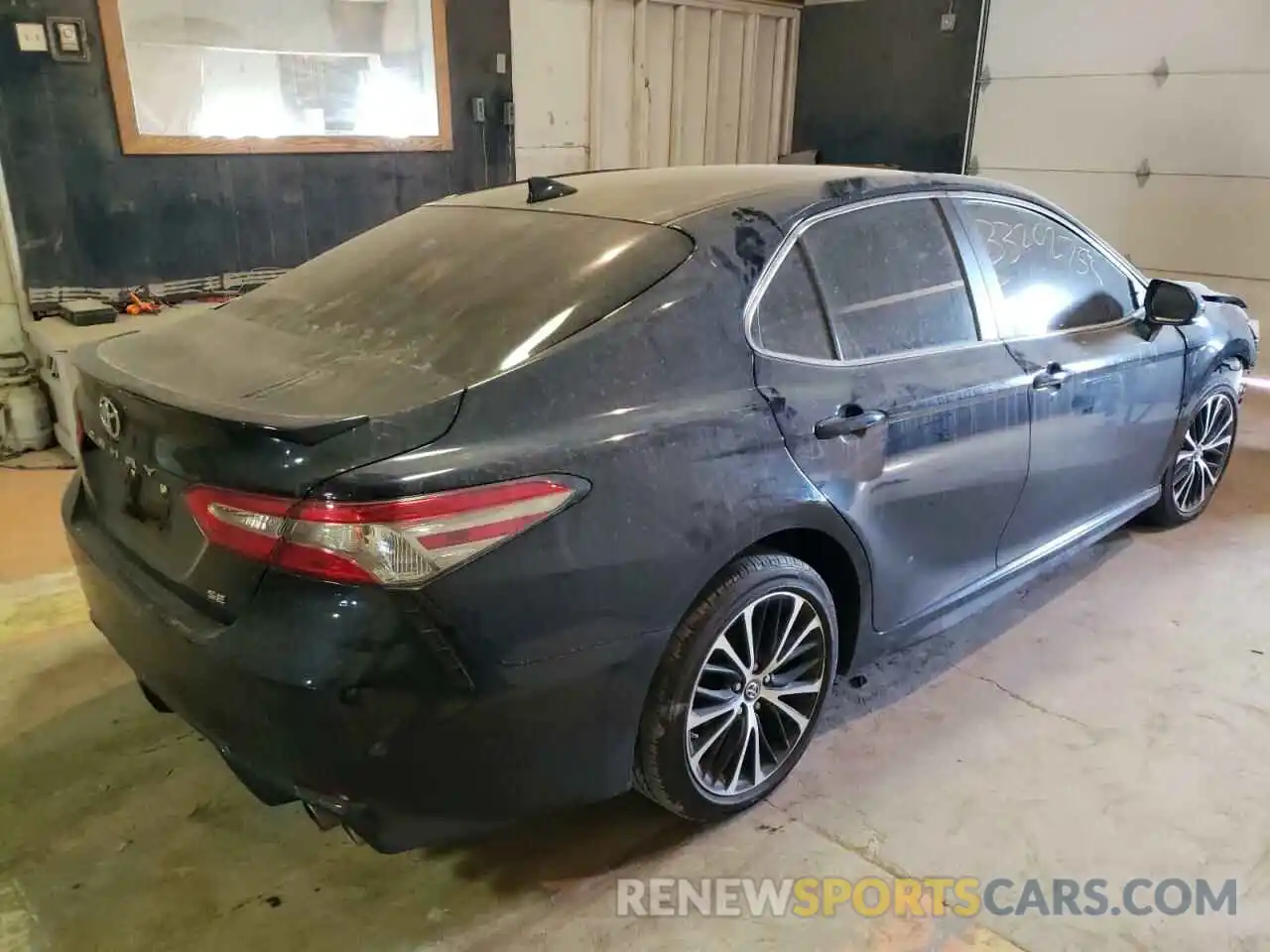 4 Photograph of a damaged car 4T1B11HK7KU289614 TOYOTA CAMRY 2019