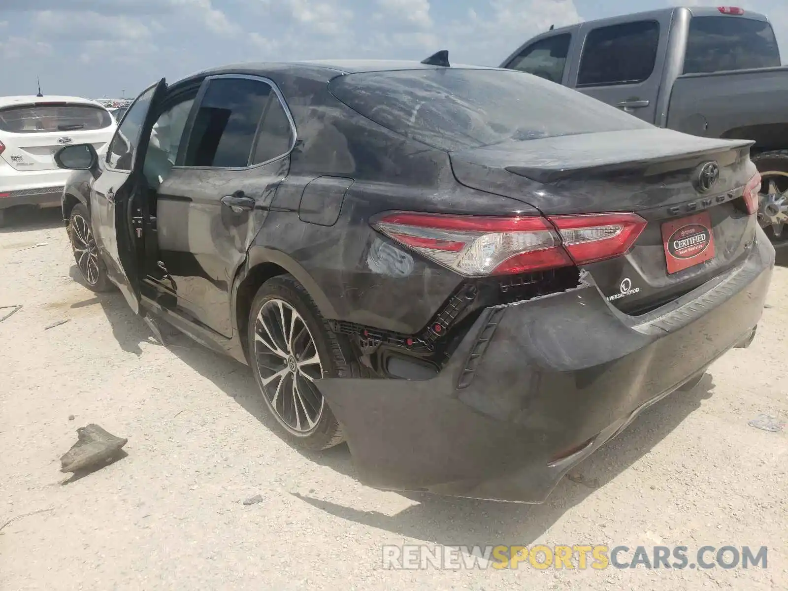 3 Photograph of a damaged car 4T1B11HK7KU292741 TOYOTA CAMRY 2019