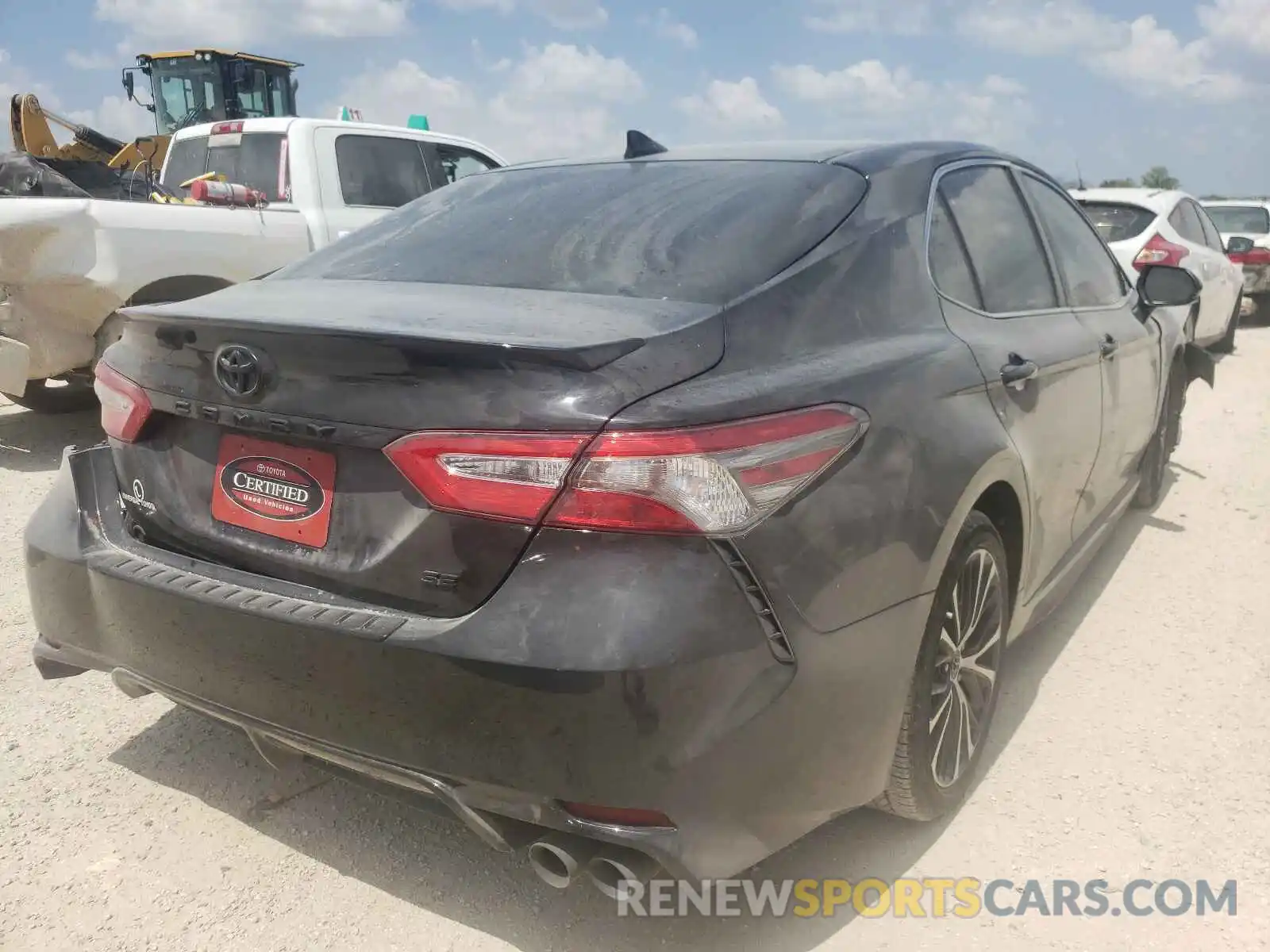 4 Photograph of a damaged car 4T1B11HK7KU292741 TOYOTA CAMRY 2019