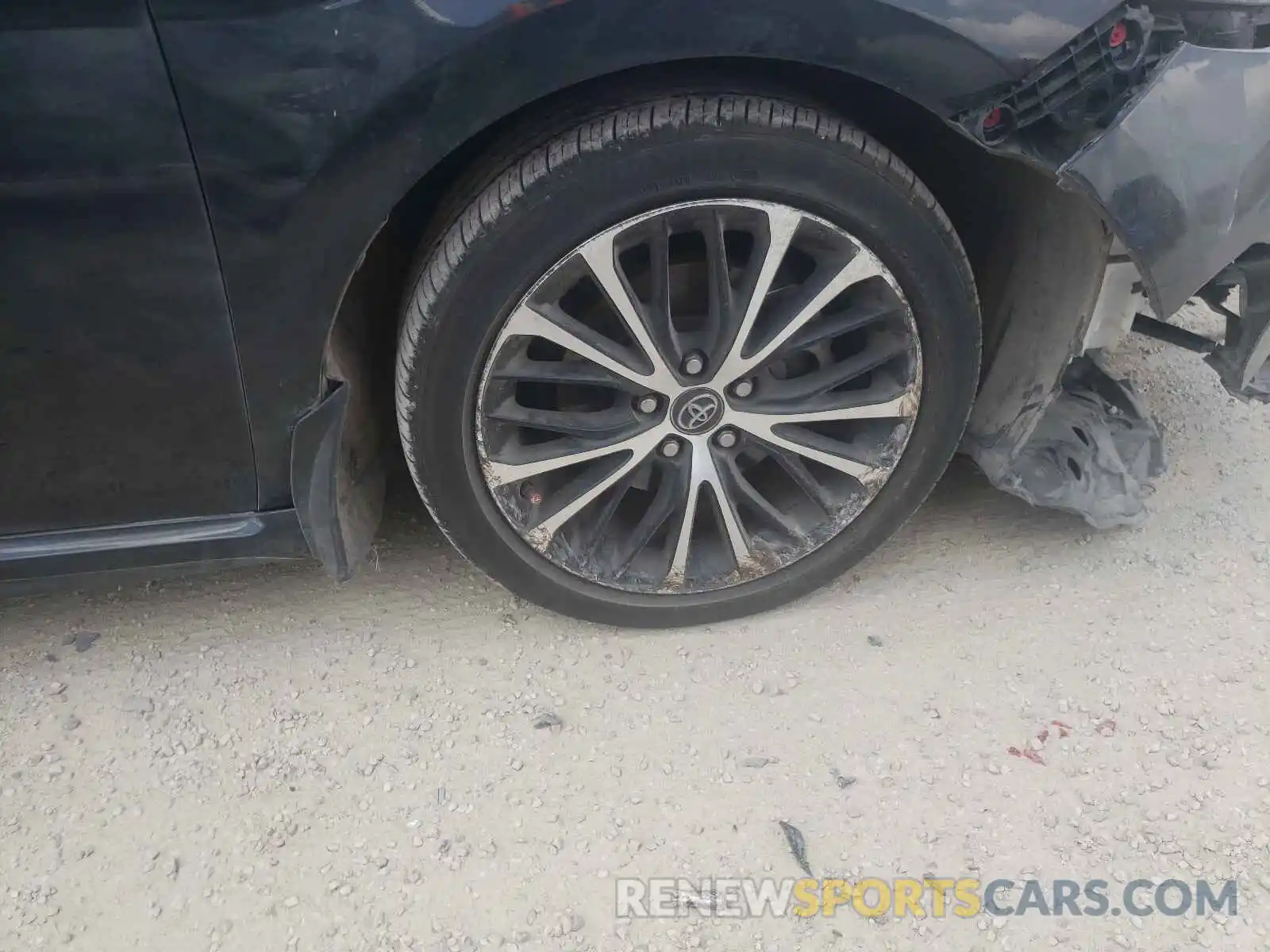 9 Photograph of a damaged car 4T1B11HK7KU292741 TOYOTA CAMRY 2019