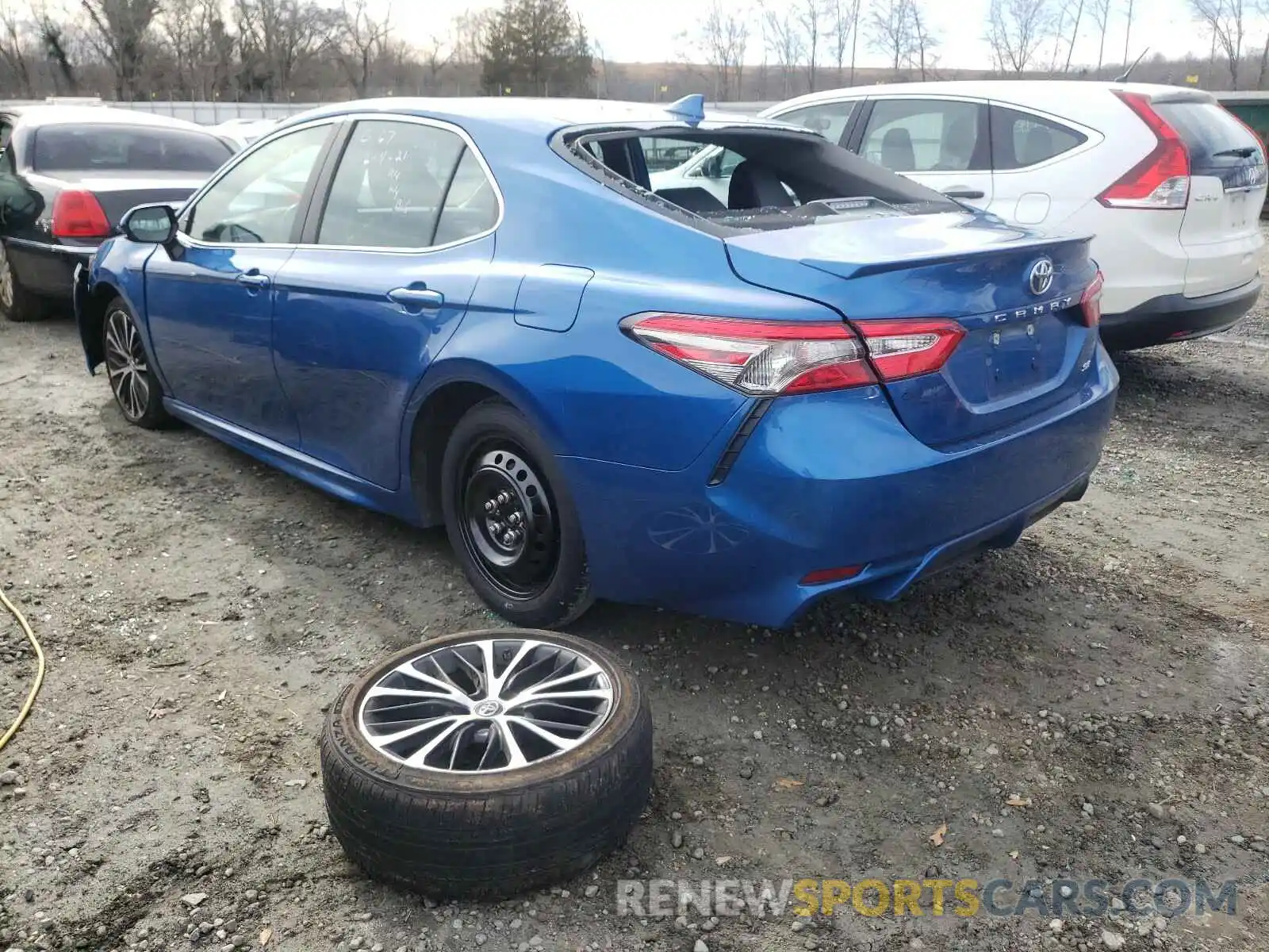 3 Photograph of a damaged car 4T1B11HK7KU295915 TOYOTA CAMRY 2019