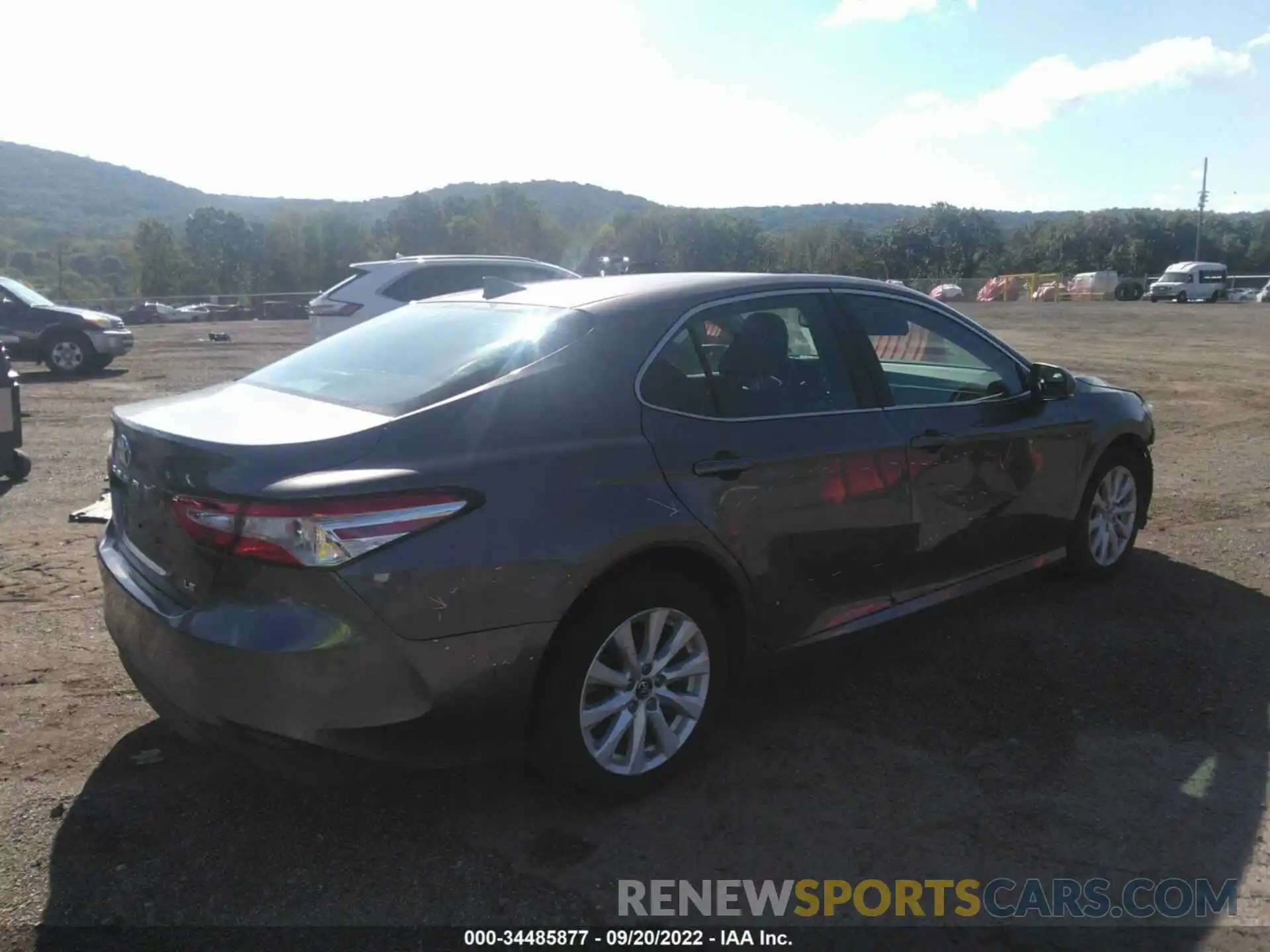 4 Photograph of a damaged car 4T1B11HK7KU679130 TOYOTA CAMRY 2019