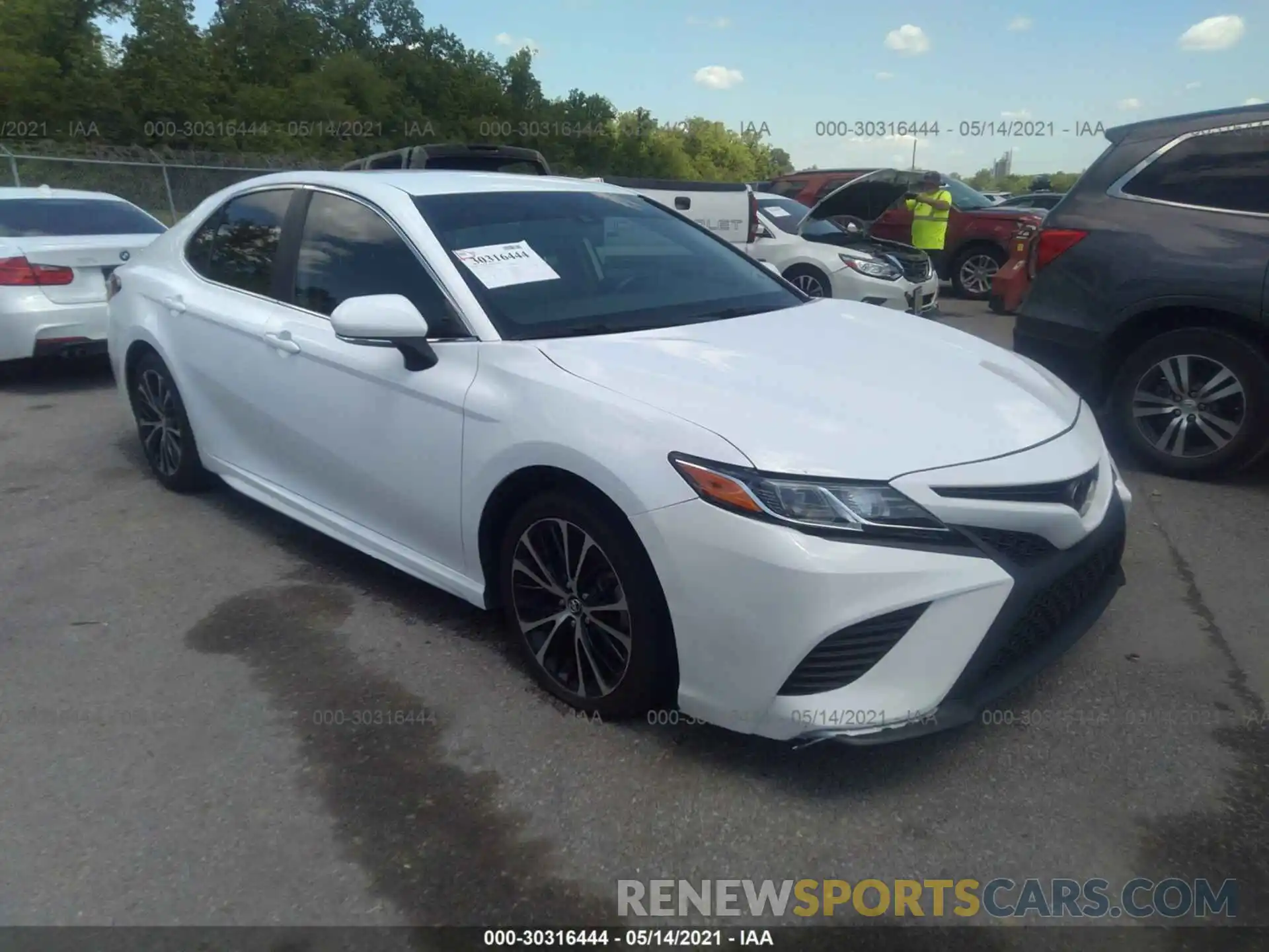 1 Photograph of a damaged car 4T1B11HK7KU679175 TOYOTA CAMRY 2019