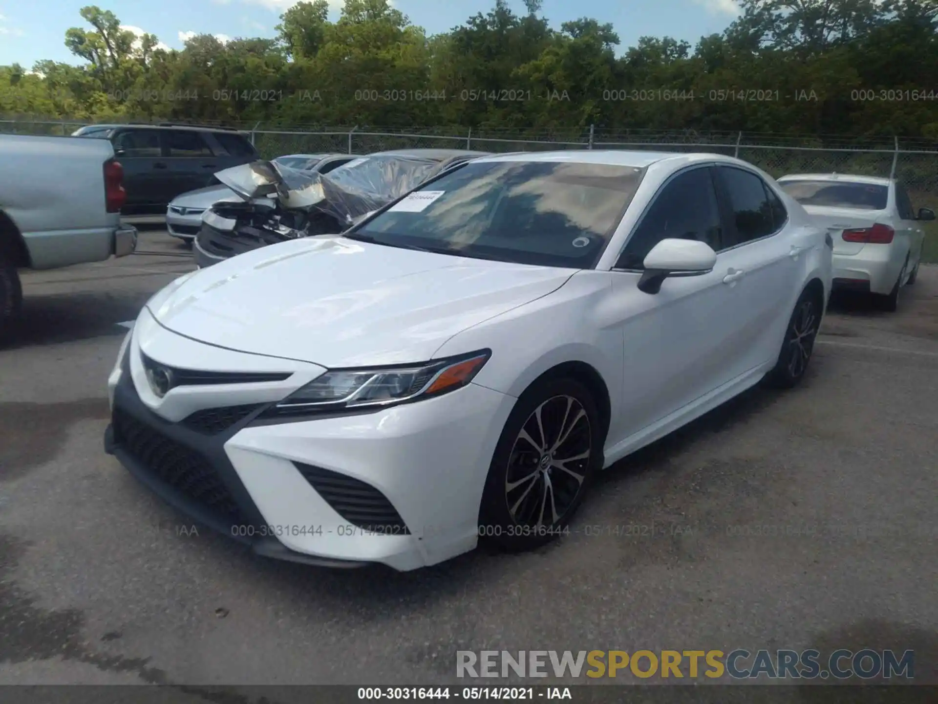 2 Photograph of a damaged car 4T1B11HK7KU679175 TOYOTA CAMRY 2019