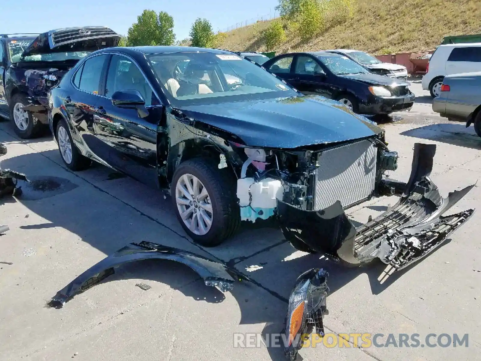 1 Фотография поврежденного автомобиля 4T1B11HK7KU679323 TOYOTA CAMRY 2019