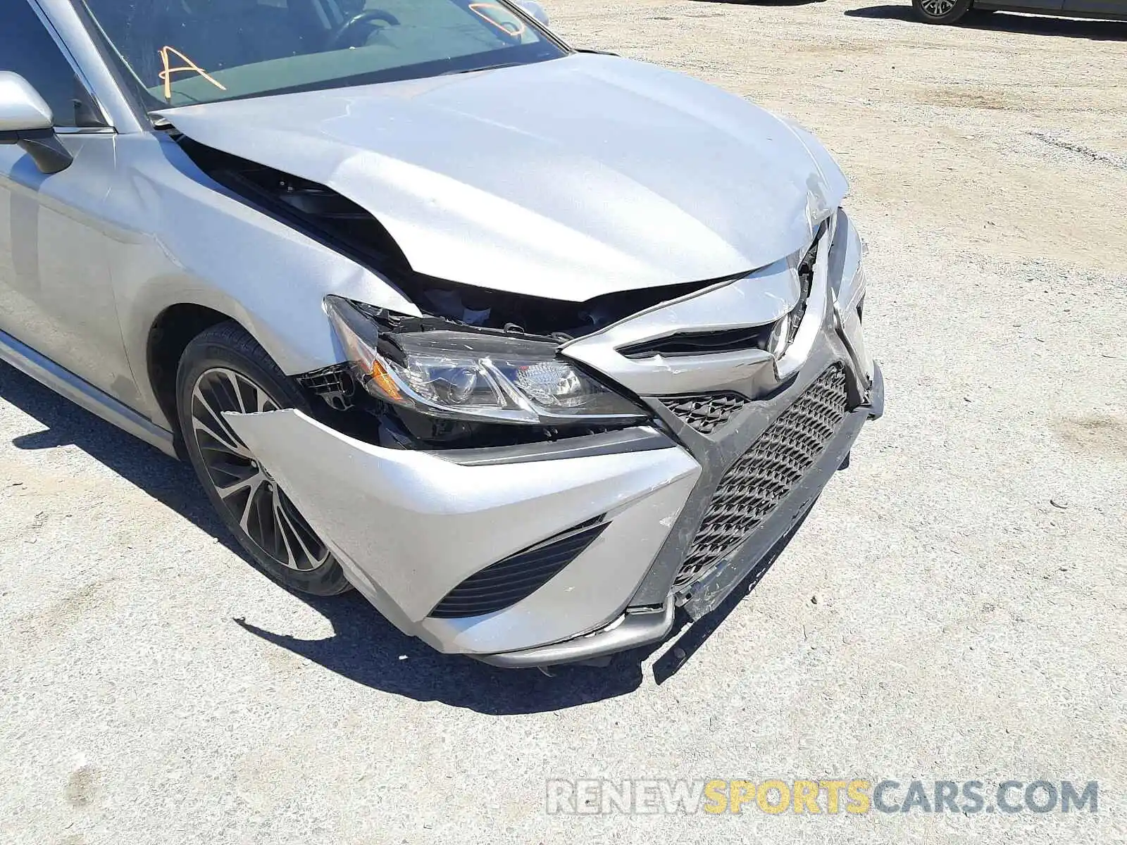 9 Photograph of a damaged car 4T1B11HK7KU680293 TOYOTA CAMRY 2019