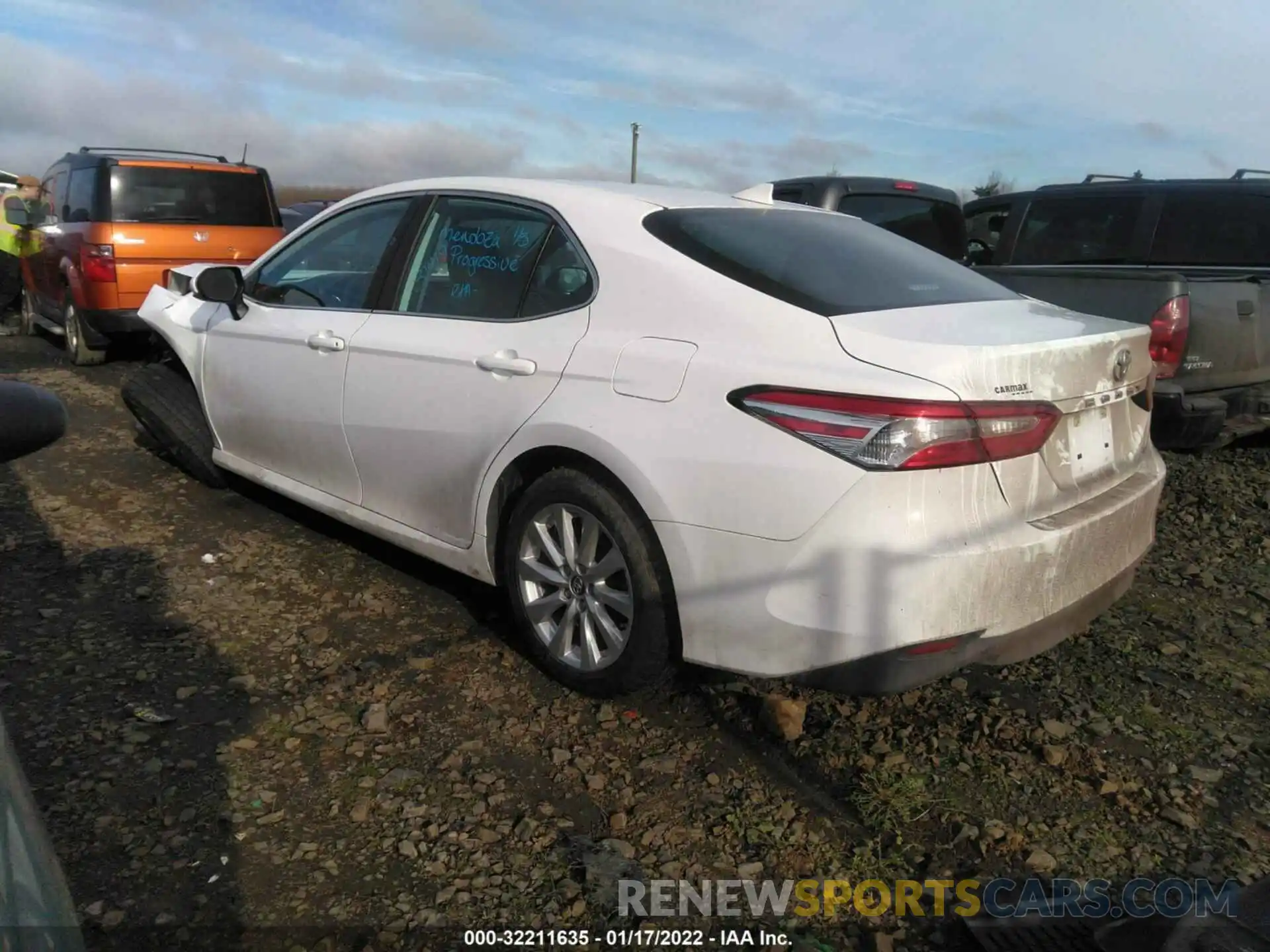 3 Photograph of a damaged car 4T1B11HK7KU680889 TOYOTA CAMRY 2019