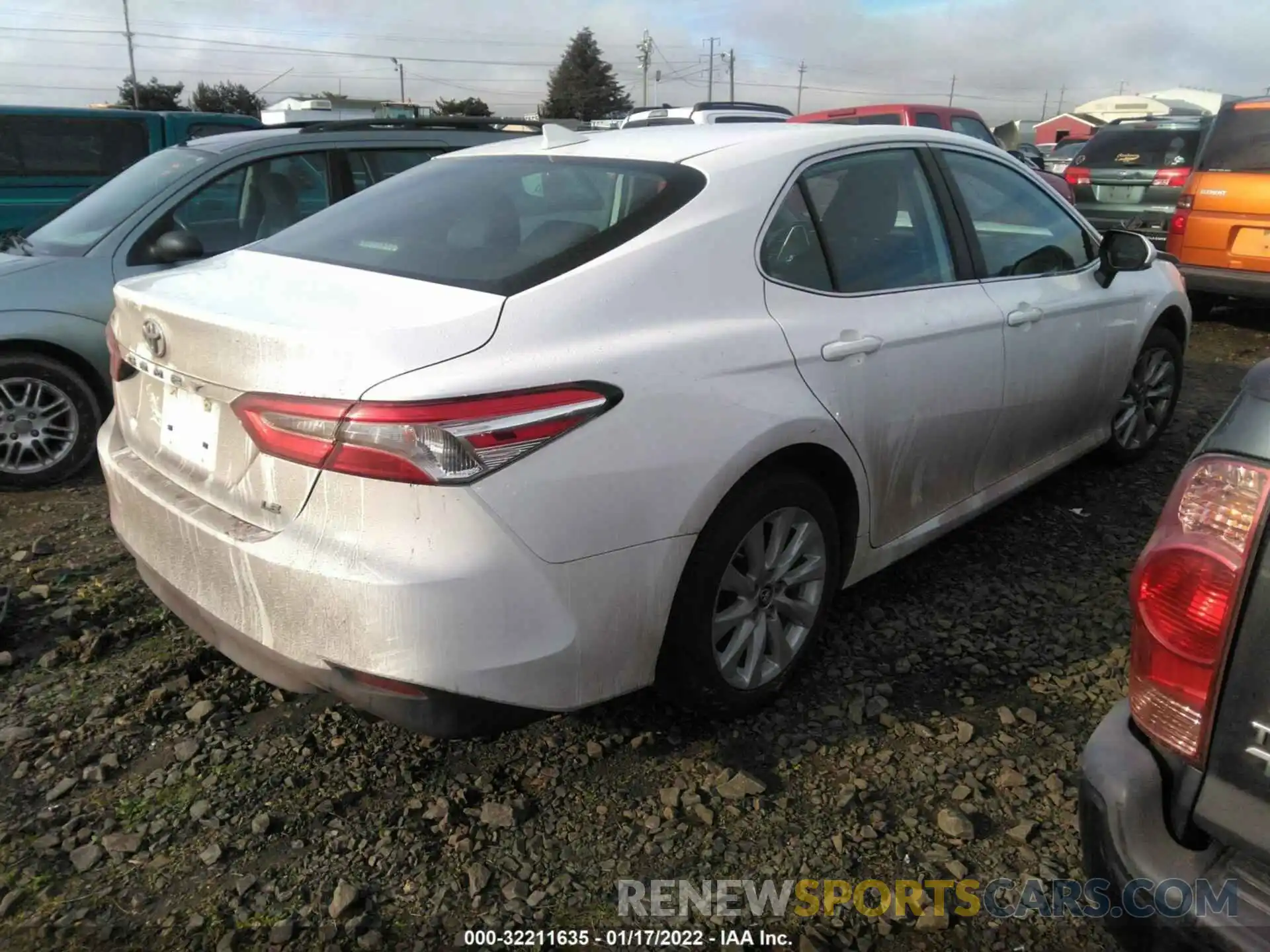 4 Photograph of a damaged car 4T1B11HK7KU680889 TOYOTA CAMRY 2019