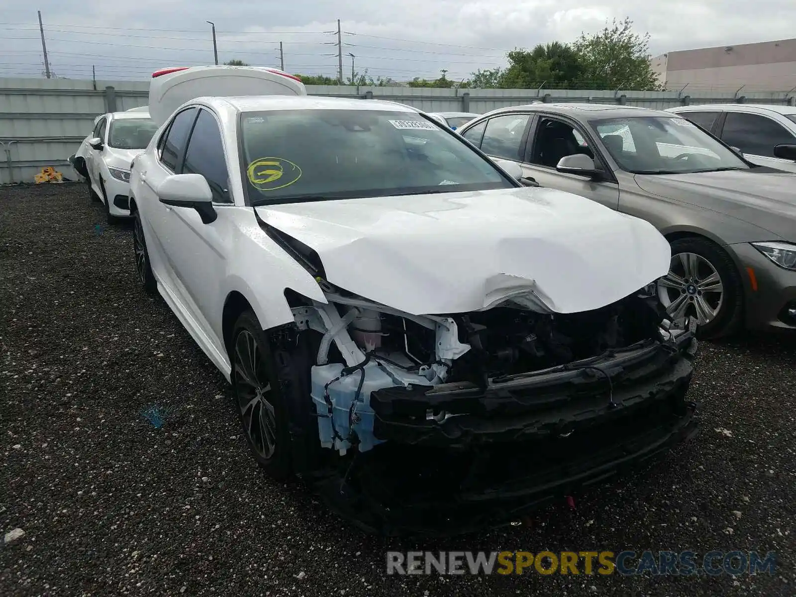 1 Photograph of a damaged car 4T1B11HK7KU683338 TOYOTA CAMRY 2019