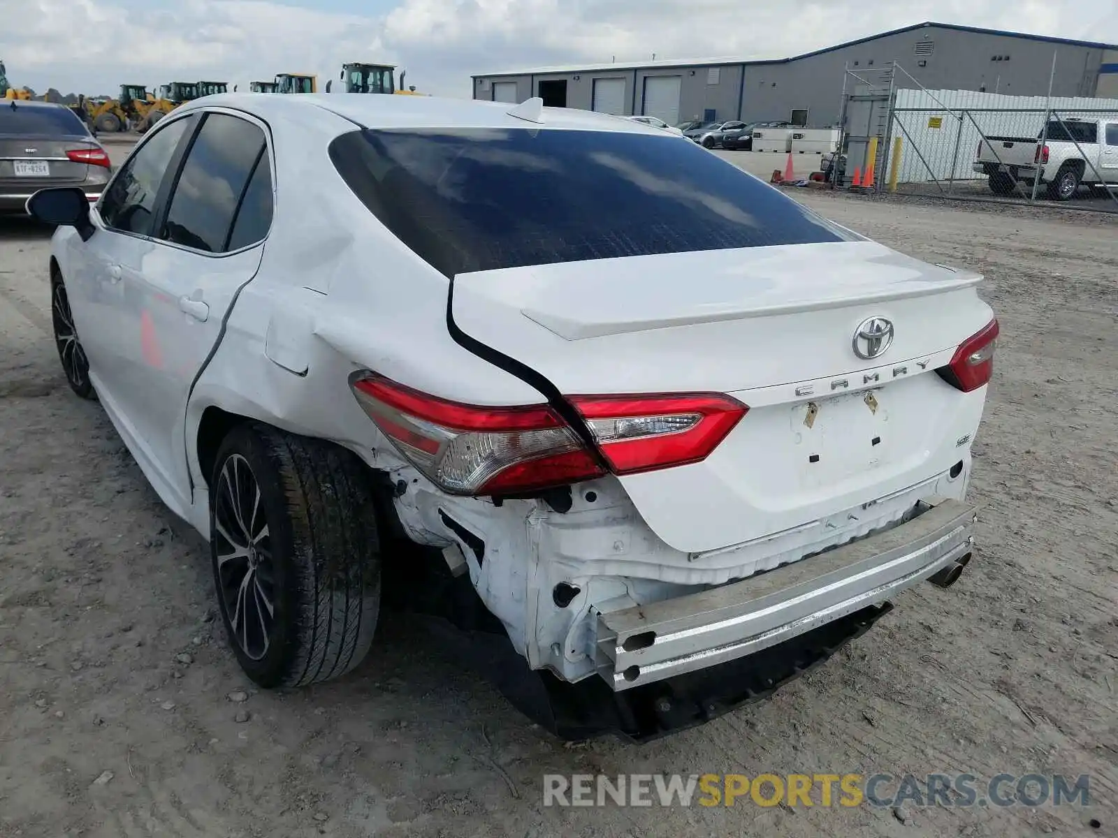 3 Photograph of a damaged car 4T1B11HK7KU685445 TOYOTA CAMRY 2019