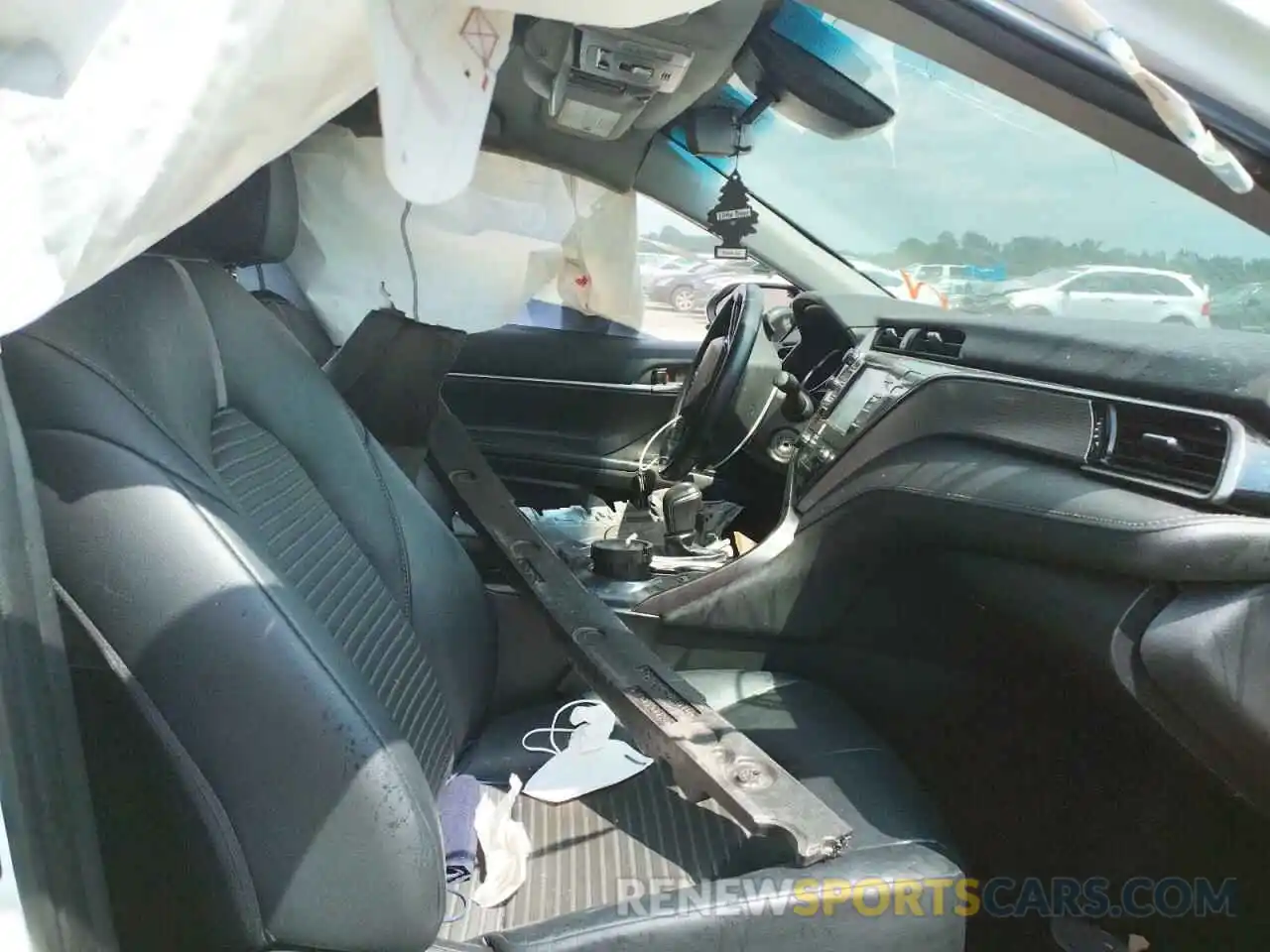 5 Photograph of a damaged car 4T1B11HK7KU687910 TOYOTA CAMRY 2019