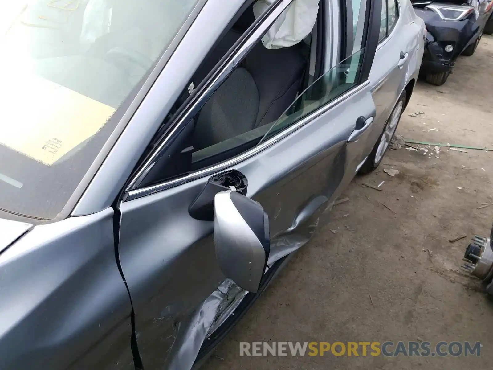 9 Photograph of a damaged car 4T1B11HK7KU690483 TOYOTA CAMRY 2019