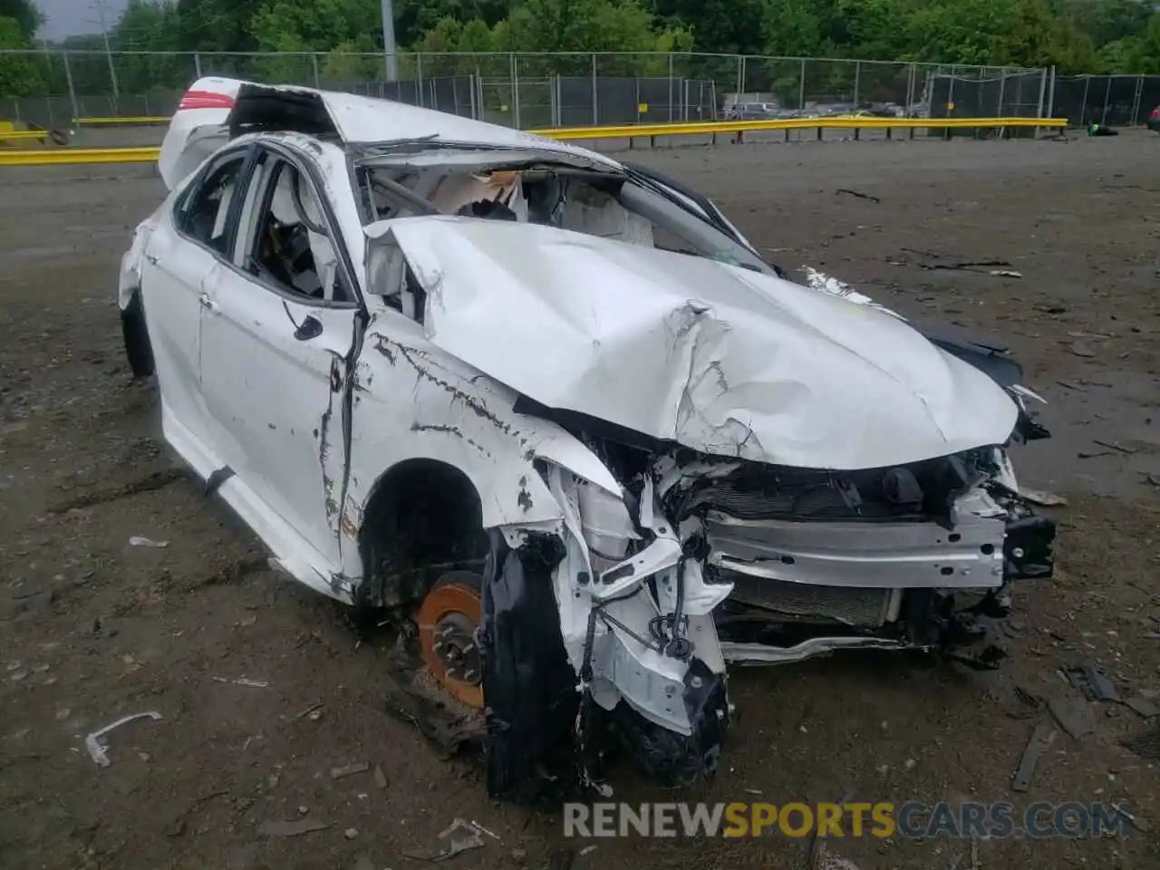 1 Photograph of a damaged car 4T1B11HK7KU690631 TOYOTA CAMRY 2019