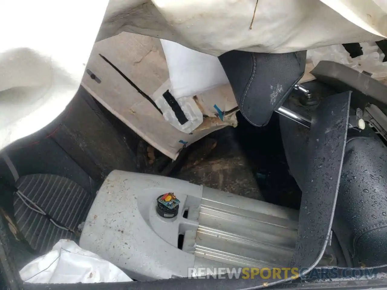 6 Photograph of a damaged car 4T1B11HK7KU690631 TOYOTA CAMRY 2019