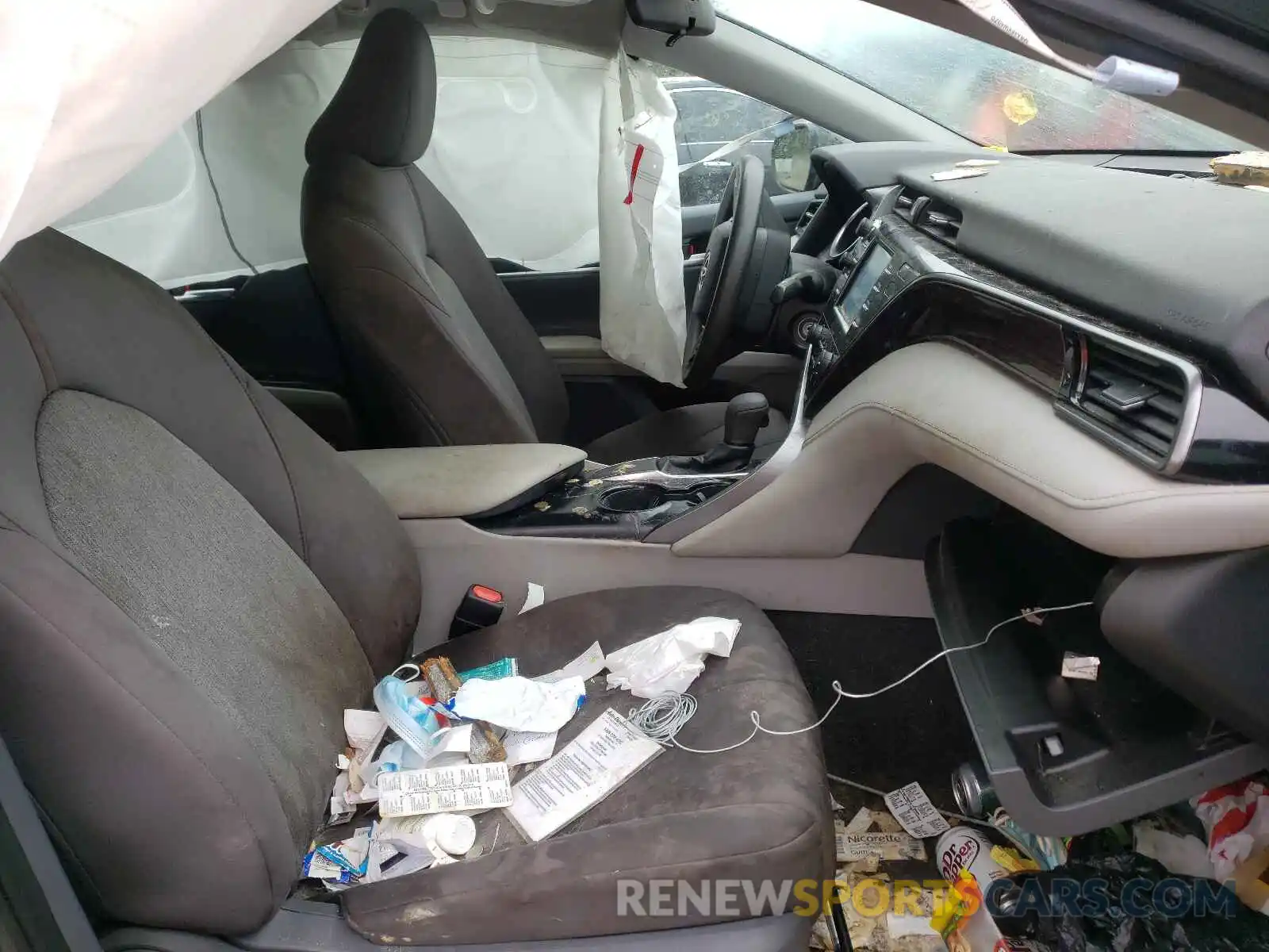 5 Photograph of a damaged car 4T1B11HK7KU690838 TOYOTA CAMRY 2019