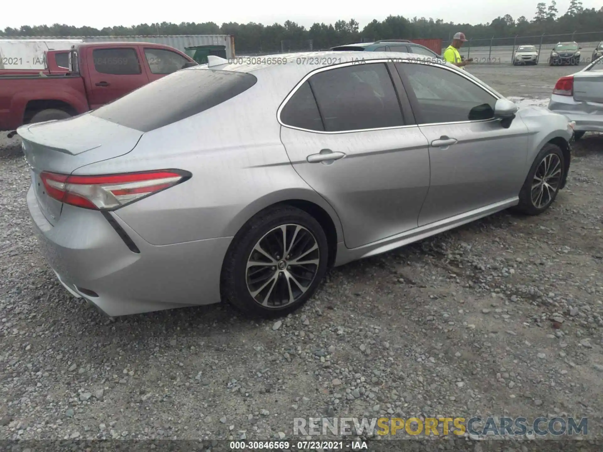 4 Photograph of a damaged car 4T1B11HK7KU690886 TOYOTA CAMRY 2019