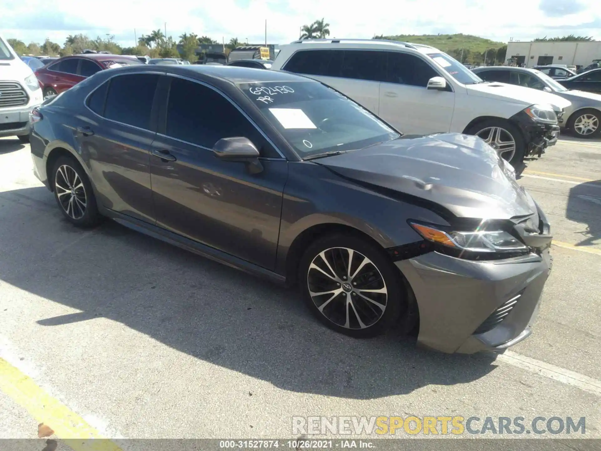 1 Photograph of a damaged car 4T1B11HK7KU692430 TOYOTA CAMRY 2019