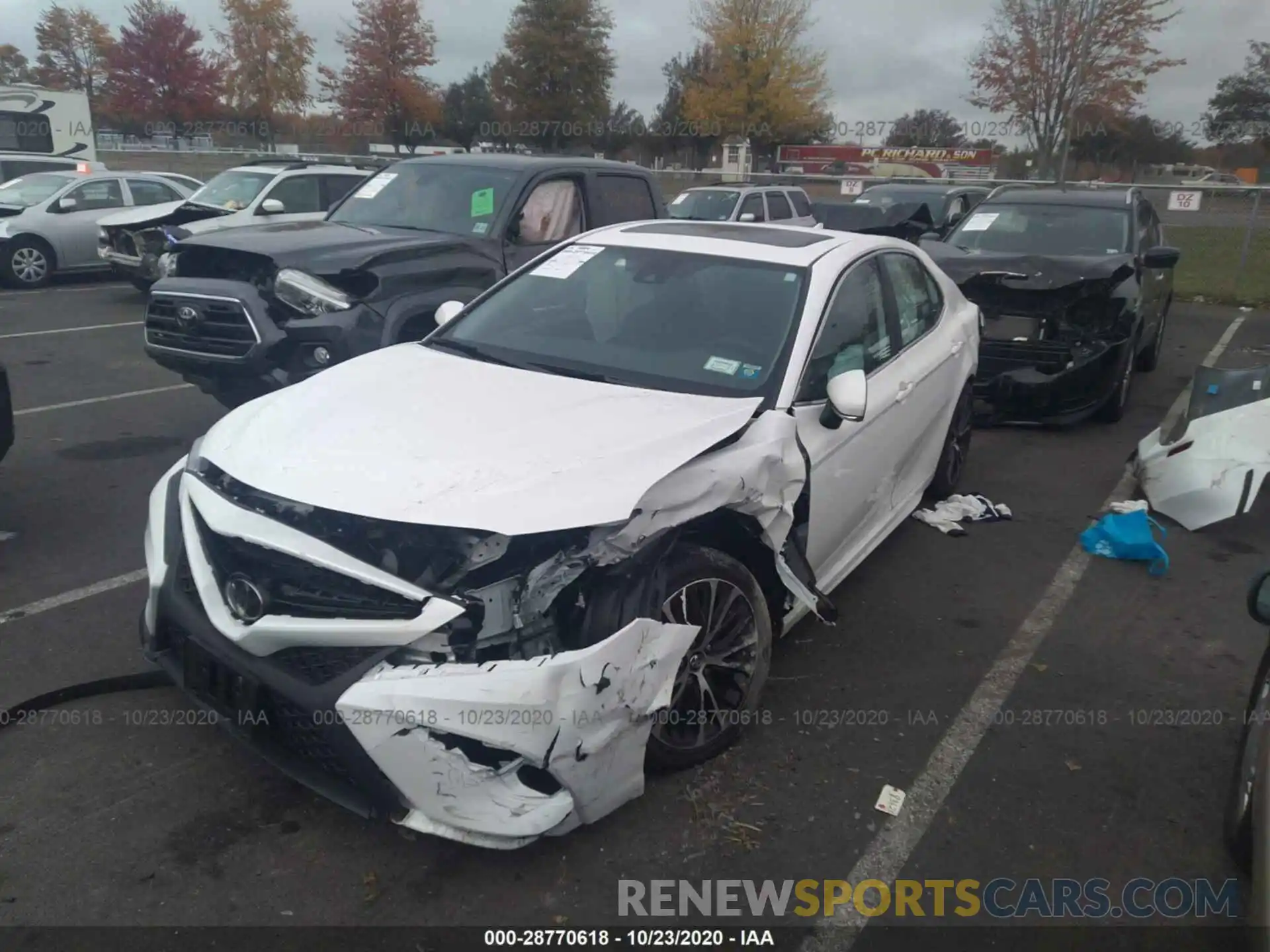 2 Photograph of a damaged car 4T1B11HK7KU692623 TOYOTA CAMRY 2019