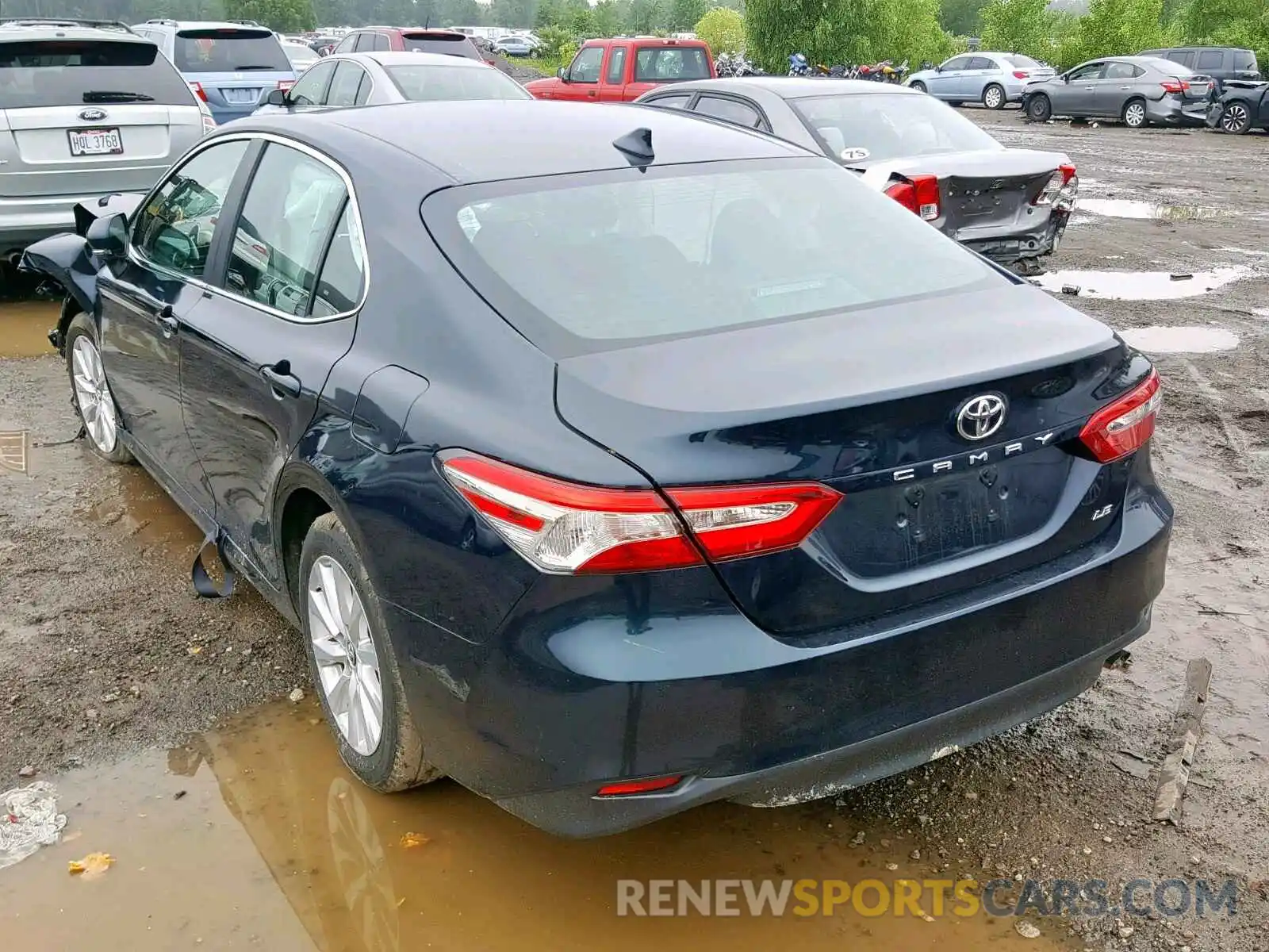 3 Photograph of a damaged car 4T1B11HK7KU692802 TOYOTA CAMRY 2019