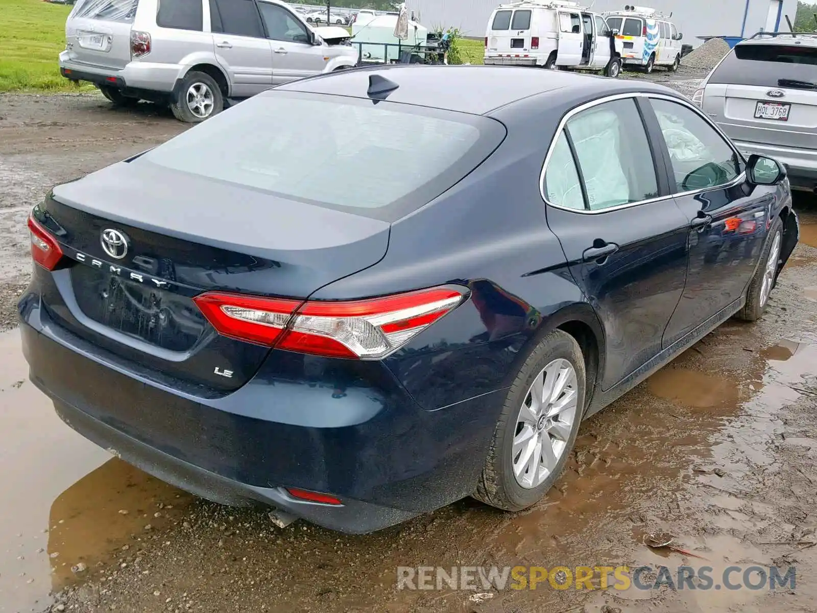 4 Photograph of a damaged car 4T1B11HK7KU692802 TOYOTA CAMRY 2019