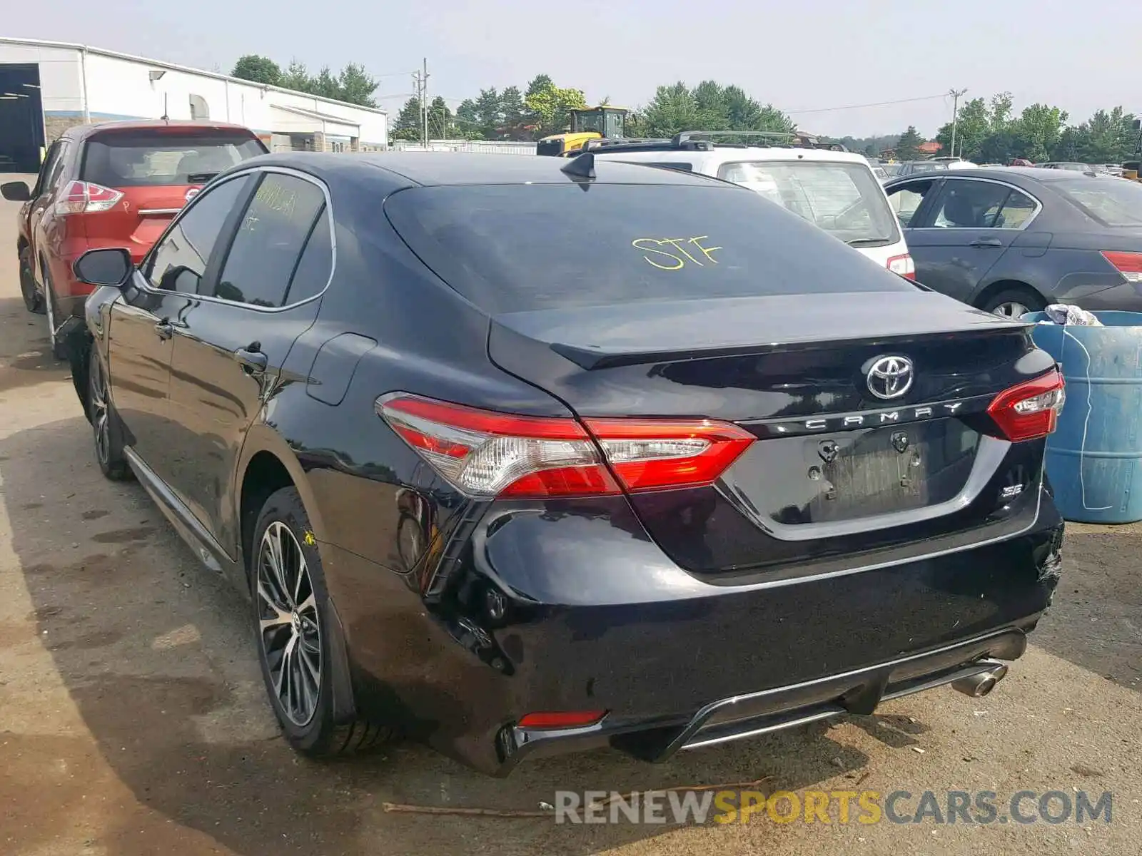 3 Photograph of a damaged car 4T1B11HK7KU692816 TOYOTA CAMRY 2019