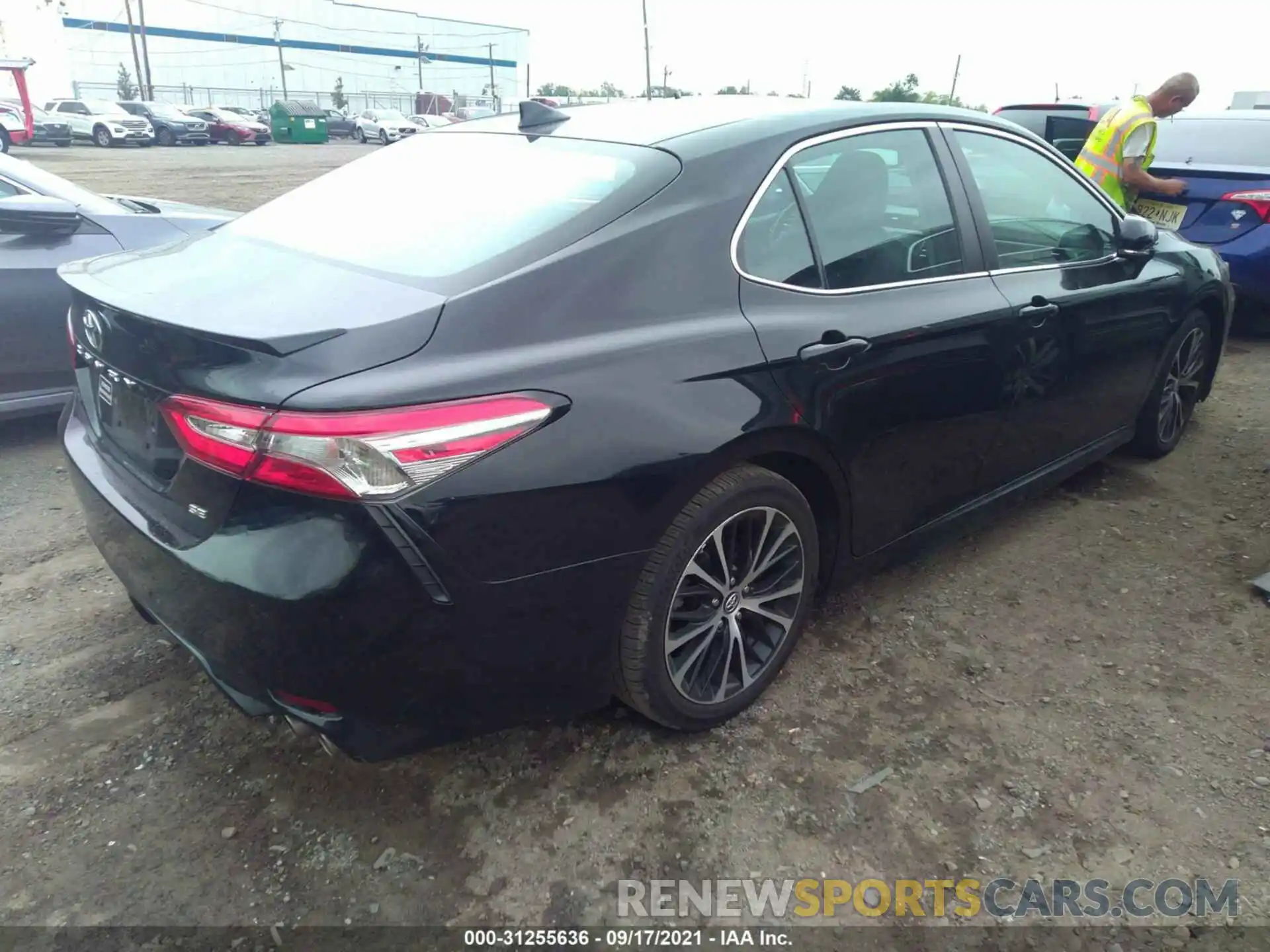 4 Фотография поврежденного автомобиля 4T1B11HK7KU694324 TOYOTA CAMRY 2019