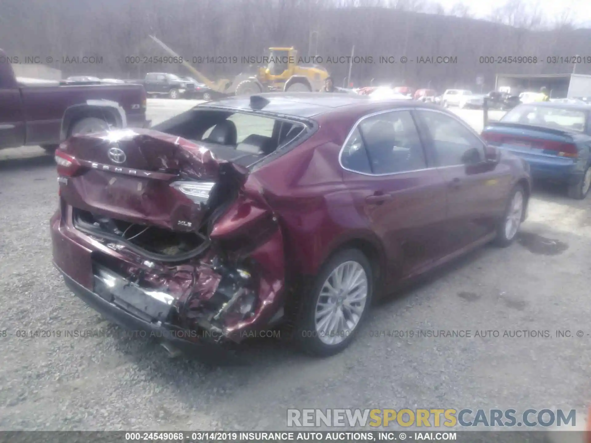 4 Photograph of a damaged car 4T1B11HK7KU695361 TOYOTA CAMRY 2019