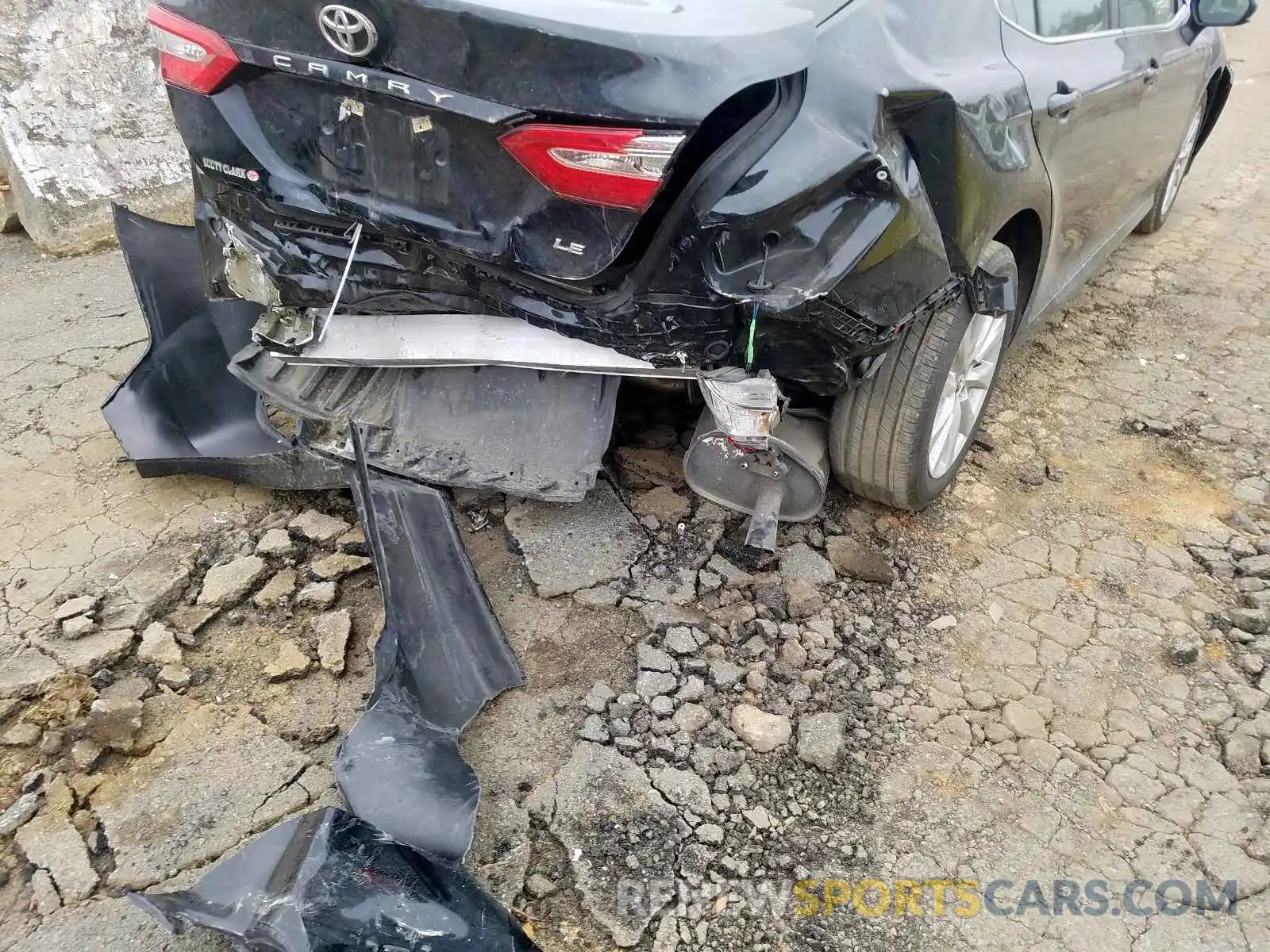 9 Photograph of a damaged car 4T1B11HK7KU696994 TOYOTA CAMRY 2019