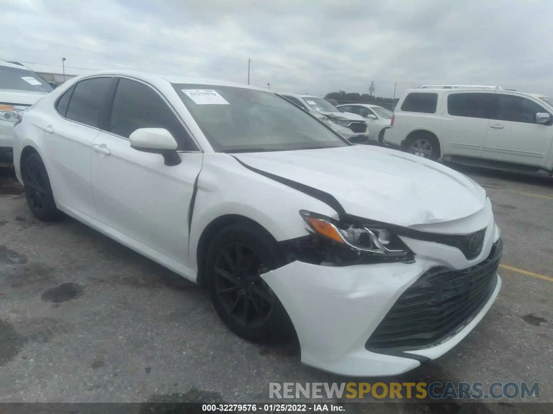 1 Photograph of a damaged car 4T1B11HK7KU697627 TOYOTA CAMRY 2019