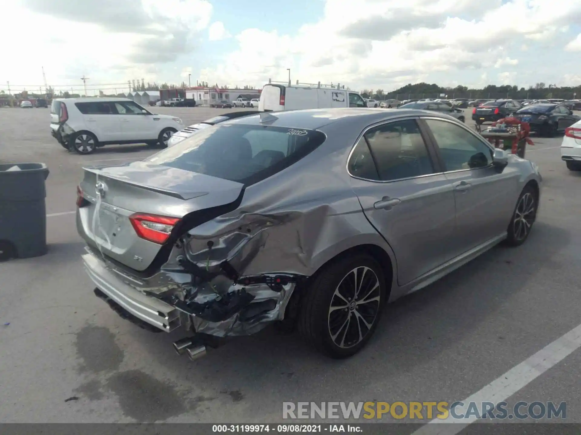 4 Photograph of a damaged car 4T1B11HK7KU698390 TOYOTA CAMRY 2019