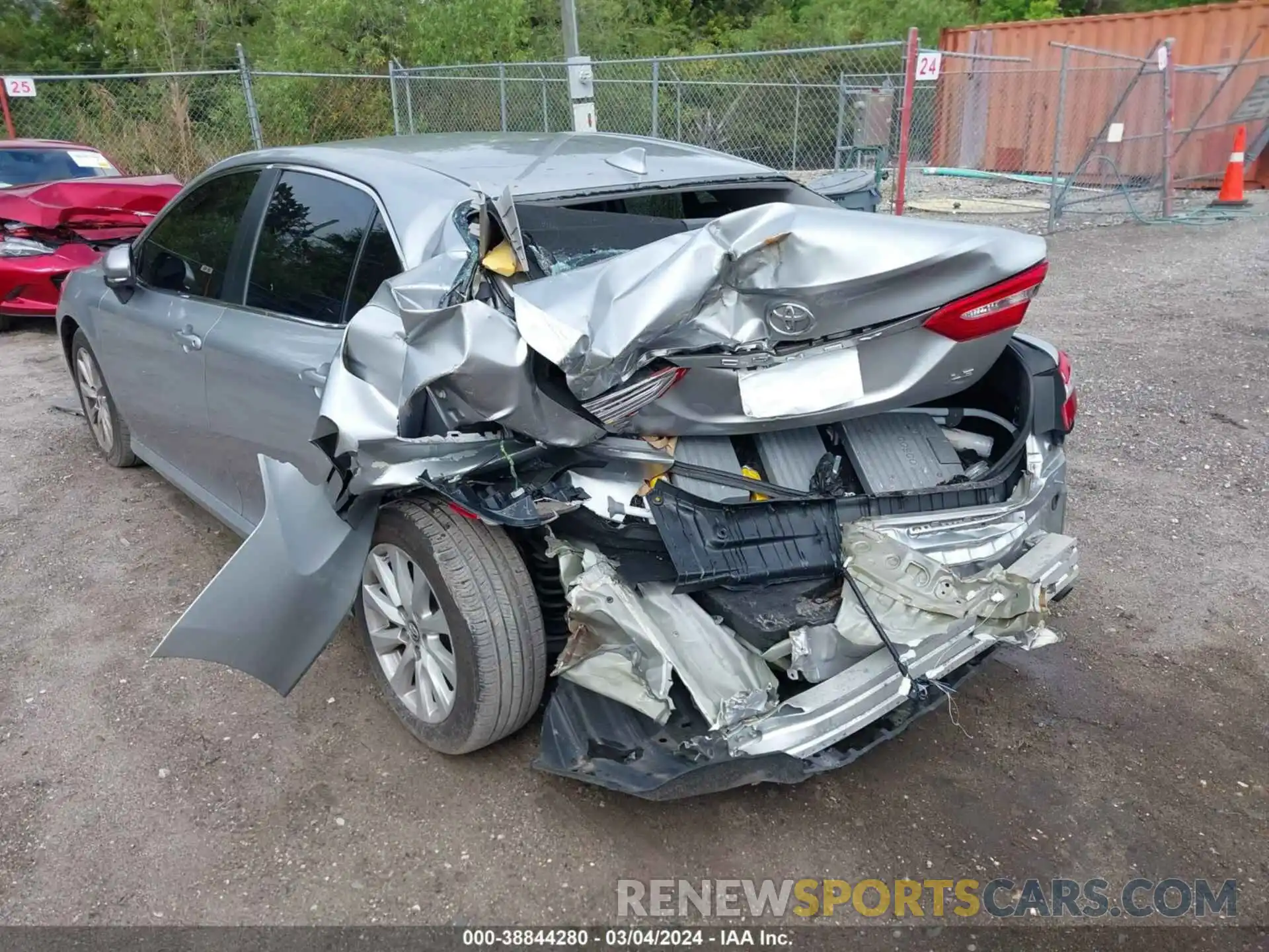 6 Photograph of a damaged car 4T1B11HK7KU703670 TOYOTA CAMRY 2019