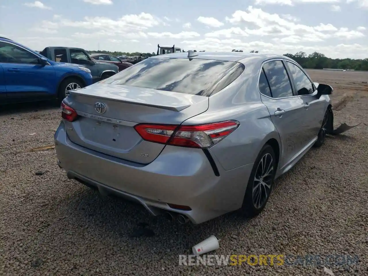 4 Photograph of a damaged car 4T1B11HK7KU709999 TOYOTA CAMRY 2019